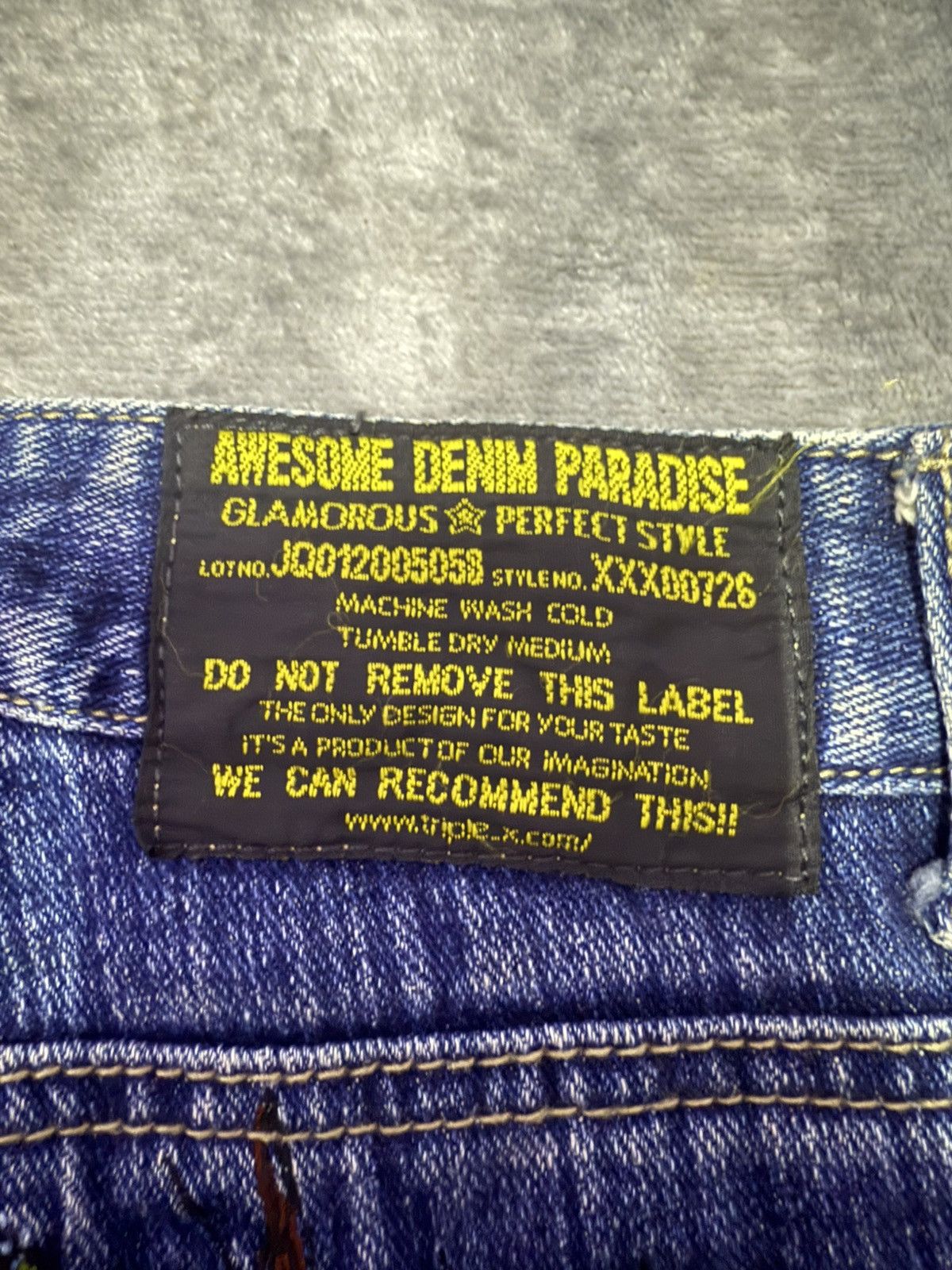 Japanese Brand Awesome Denim Paradise Distressed Embroidered Flare Jeans Size 28" / US 6 / IT 42 - 17 Thumbnail