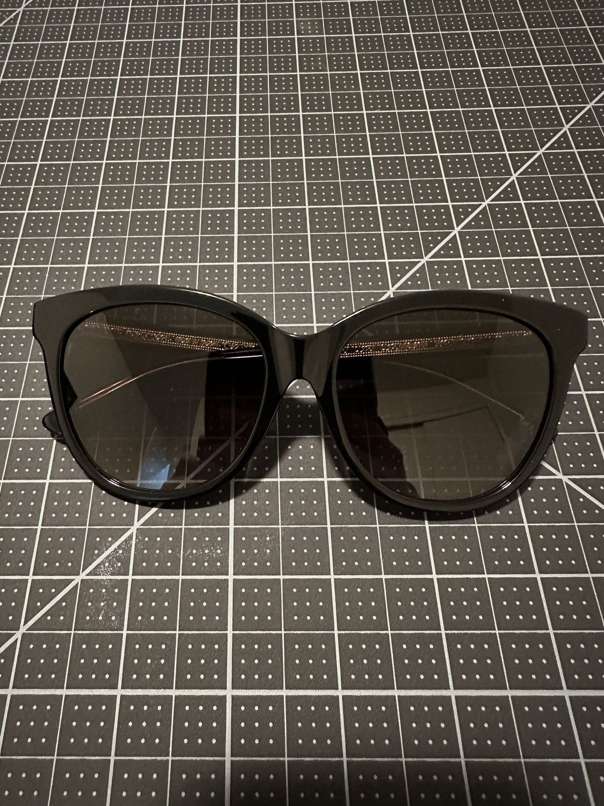 image of Gucci Women's Gold 56Mm Sunglasses in Black
