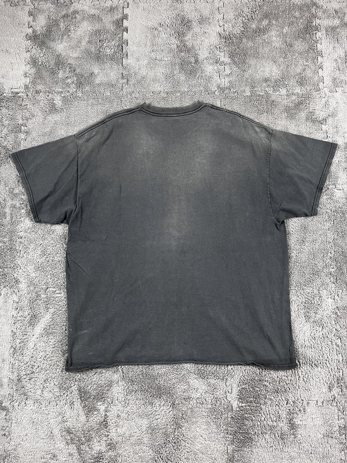 Band Tees Vintage Y2K Humor "Never Give Up" t shirt big logo size XL Size US XL / EU 56 / 4 - 6 Thumbnail