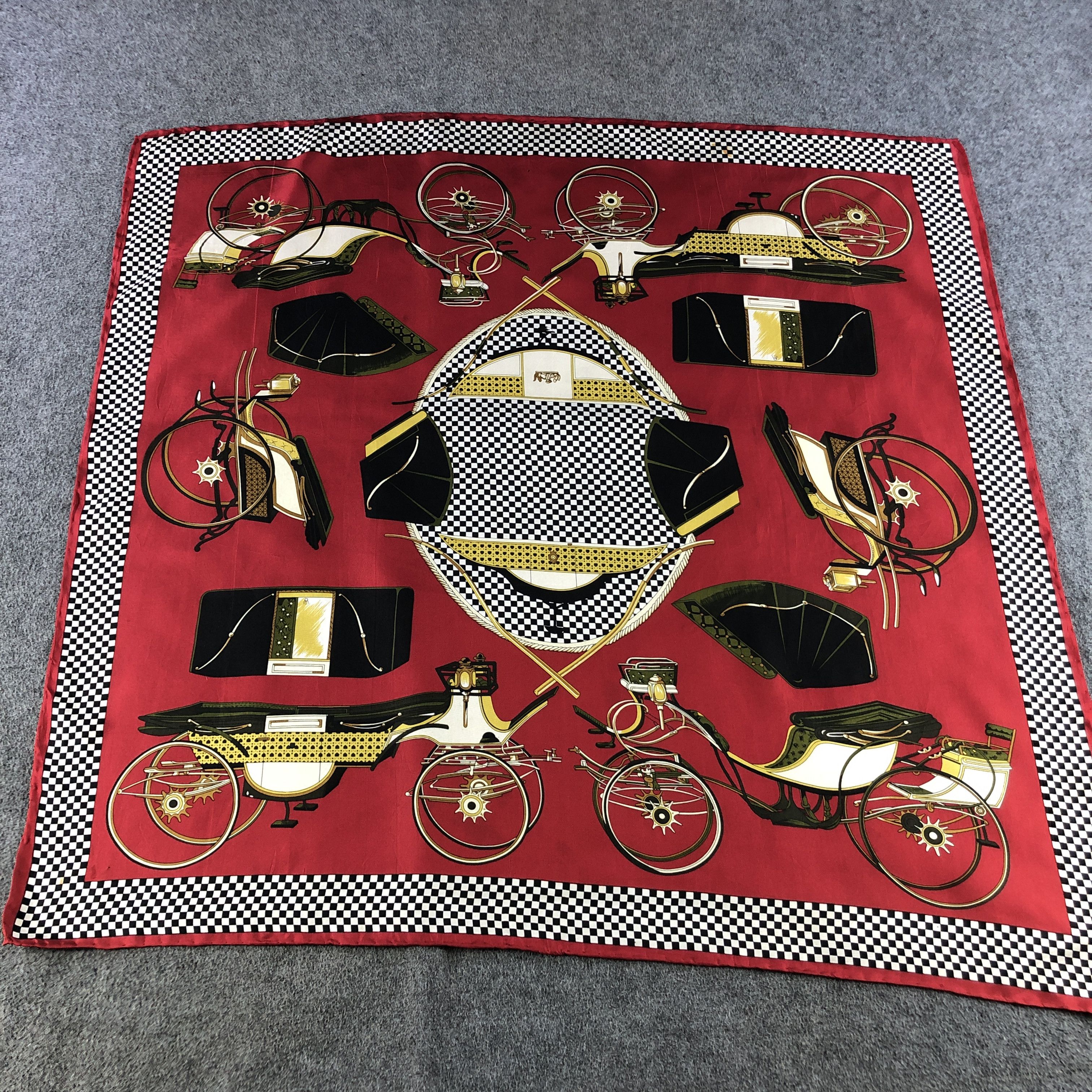 Japanese Brand Luxury Carriage Hand Rolled Silk Scarf M1121 Size ONE SIZE - 2 Thumbnail