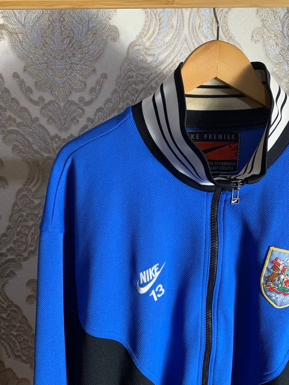 Nike Vintage Nike Cardiff City Rugby Jersey Jacket Retro Y2K 90s Size US XL / EU 56 / 4 - 3 Thumbnail