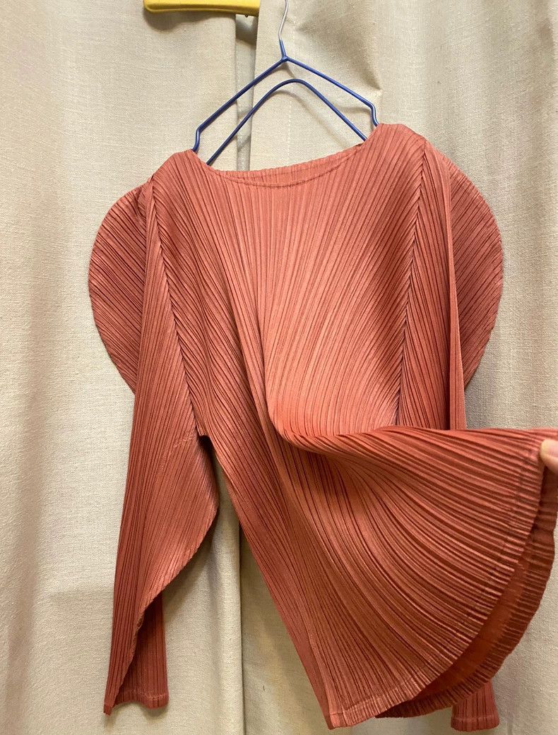 Issey Miyake issey miyake size：3 Pink long sleeves 2506-Nextarrow Size XXS / US 00 / IT 34 - 1 Thumbnail