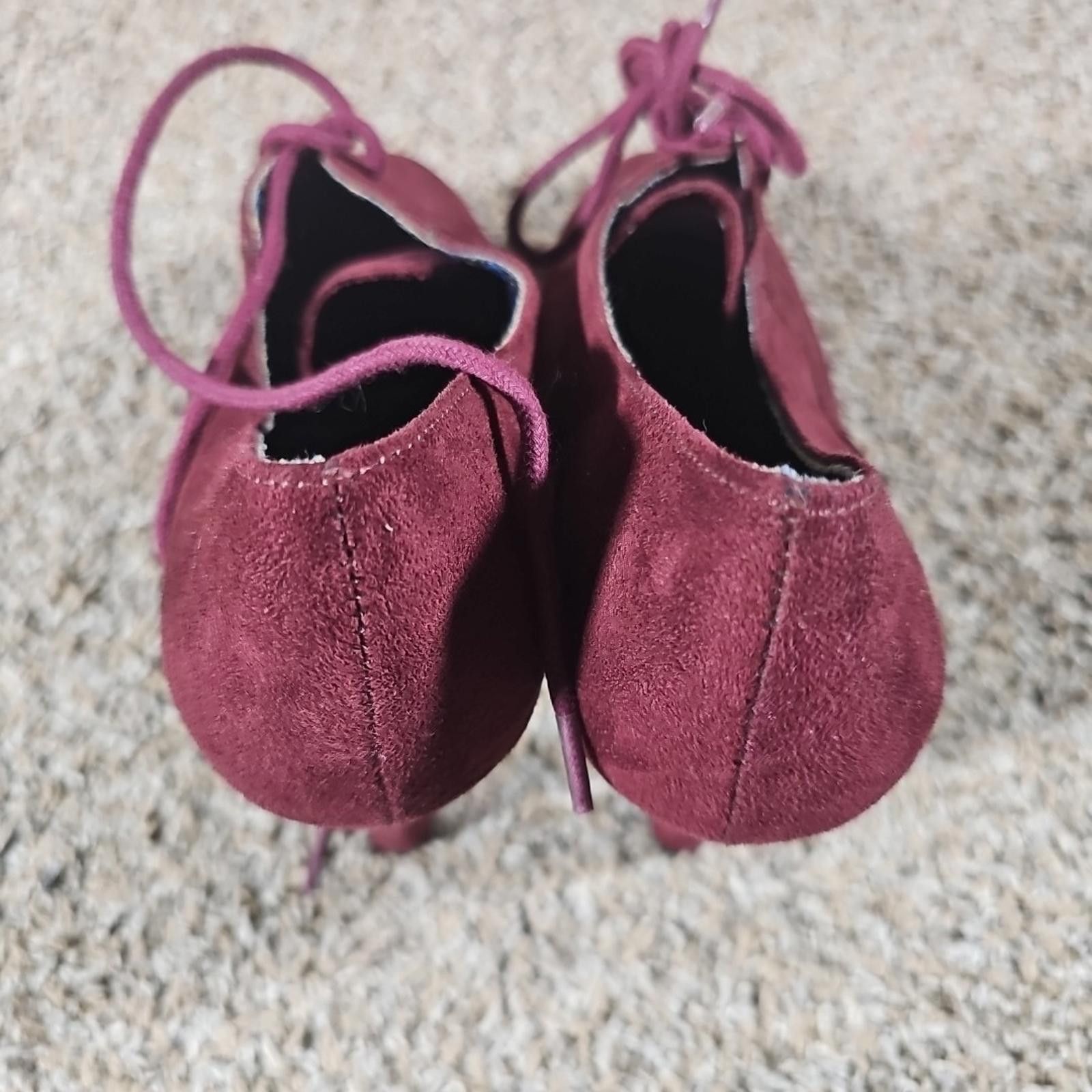 Finisterre fioni Burgundy wingtip heels sz 8 Size US 8 / IT 38 - 4 Thumbnail