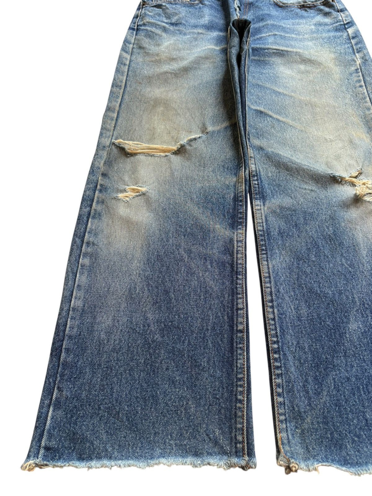 Japanese Brand Vintage Japanese Brand Mud Wash Distressed Loose Jeans Size US 29 - 6 Thumbnail