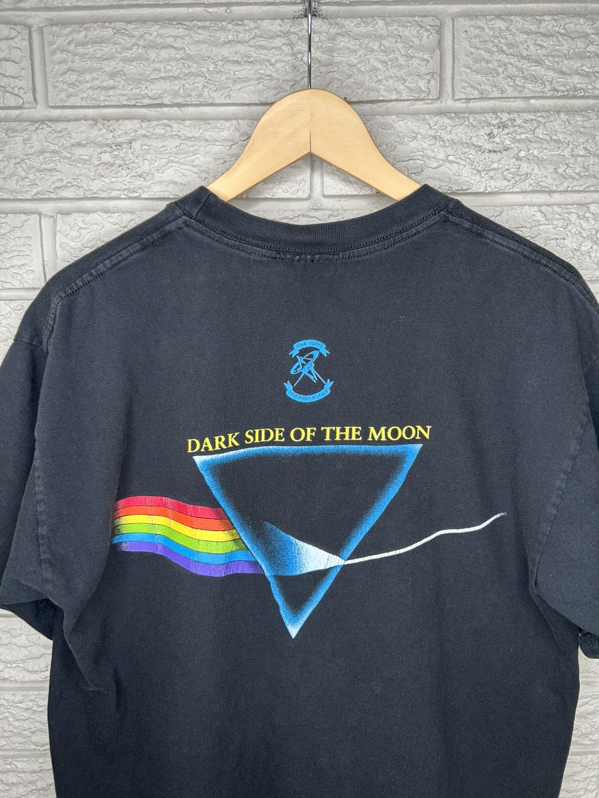 Band Tees Vintage 2001 Pink Floyd Dark Side Of The Moon T Shirt Size US L / EU 52-54 / 3 - 5 Thumbnail