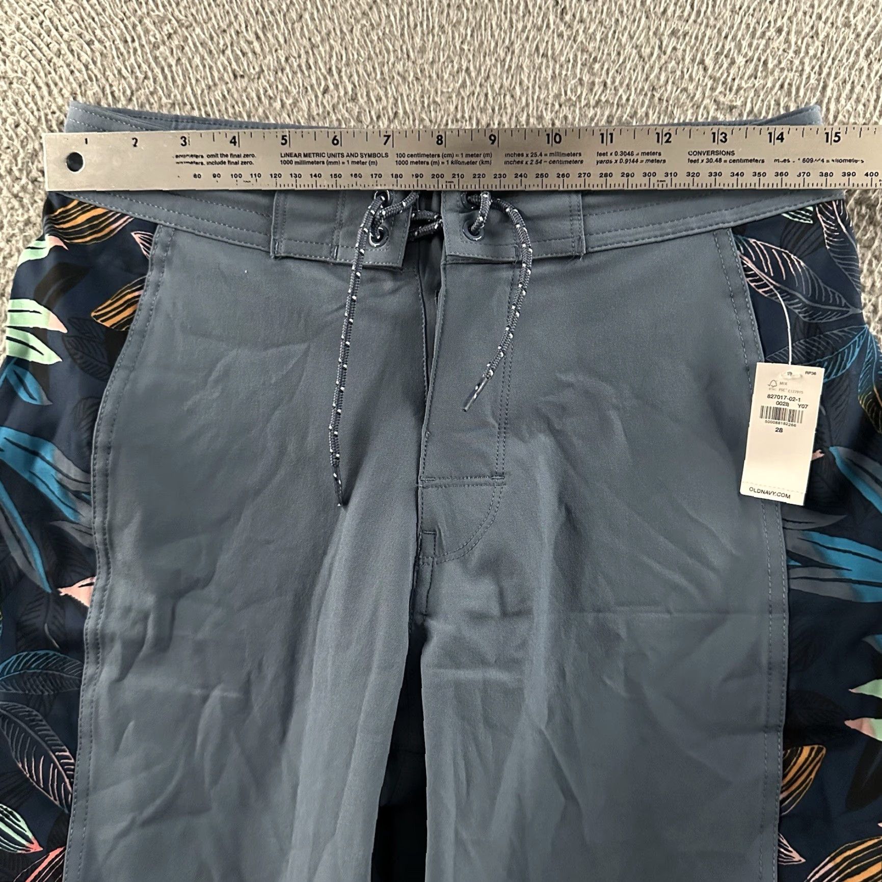 Old Navy Old Navy Mens Board Shorts Multicolor Blue Size 28 Stretch Polyester Spandex Regular Swim Bottom Board Shorts Mens Size US 28 / EU 44 - 5 Thumbnail