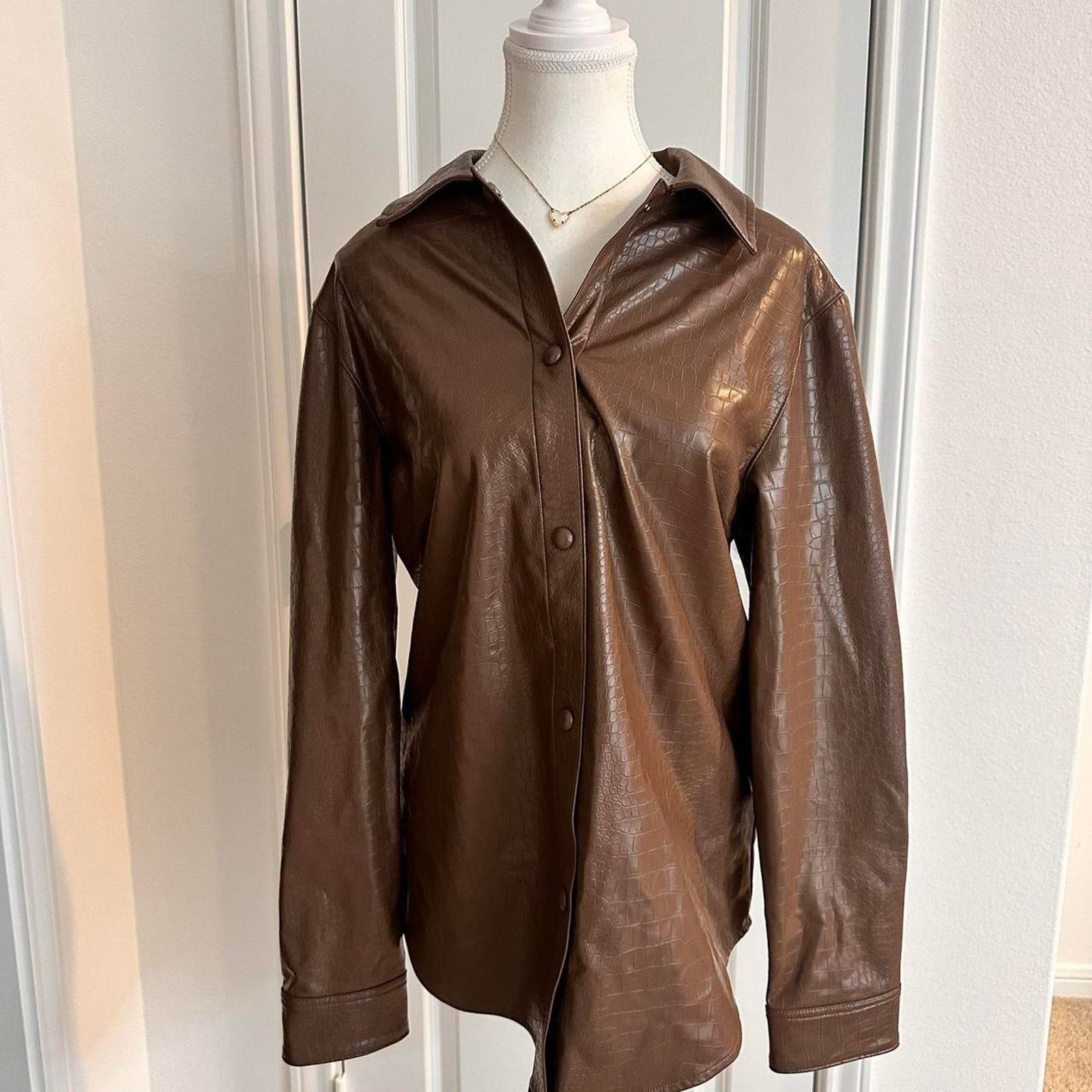 Express Express Vintage Size XS Button Up Crocodile Lightweight Size XS / US 0-2 / IT 36-38 - 2 Thumbnail