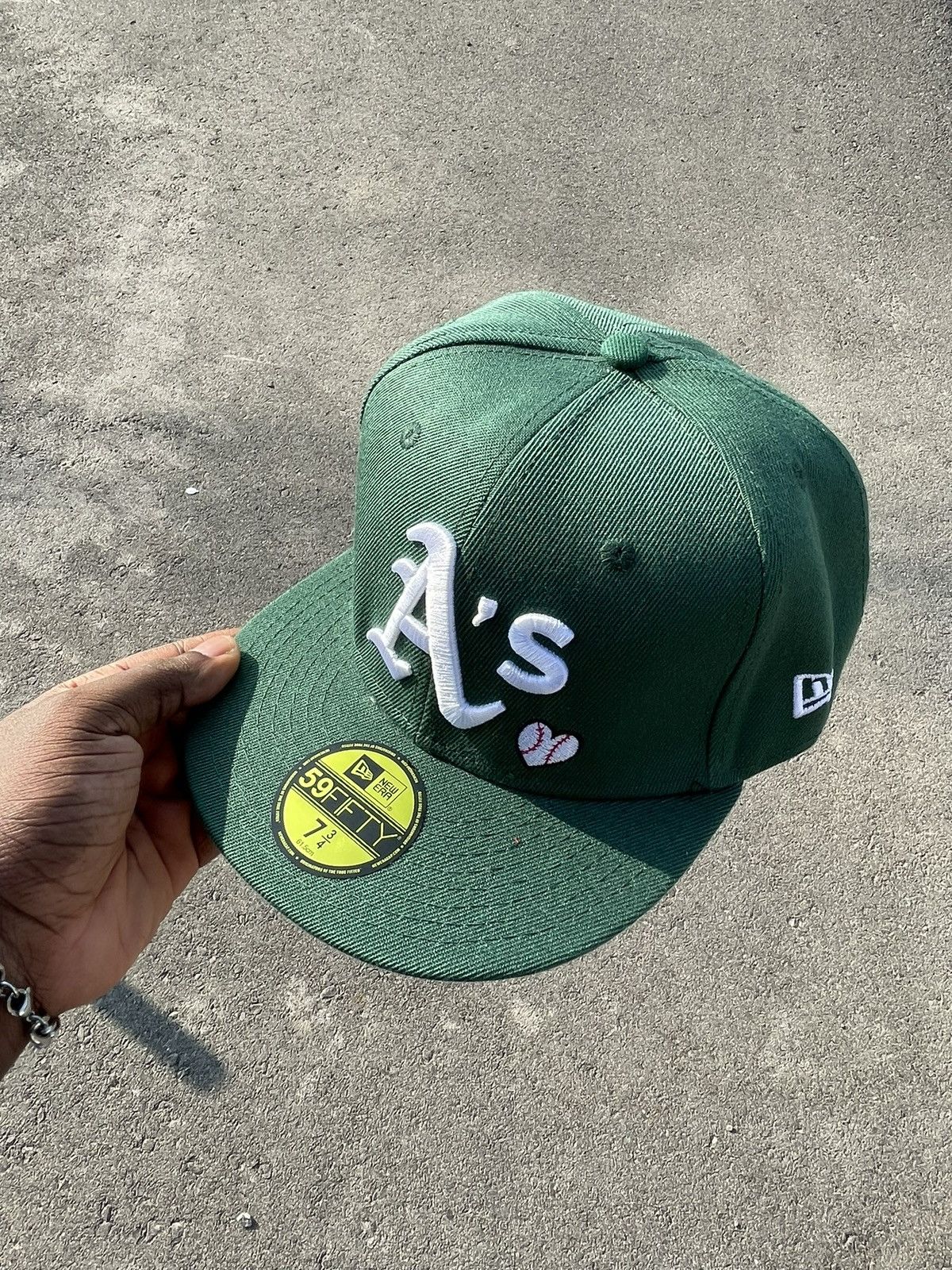 New Era 59FIFTY GREEN ATHLETICS FLAT BRIM & FITTED Size 38 - 1 Thumbnail