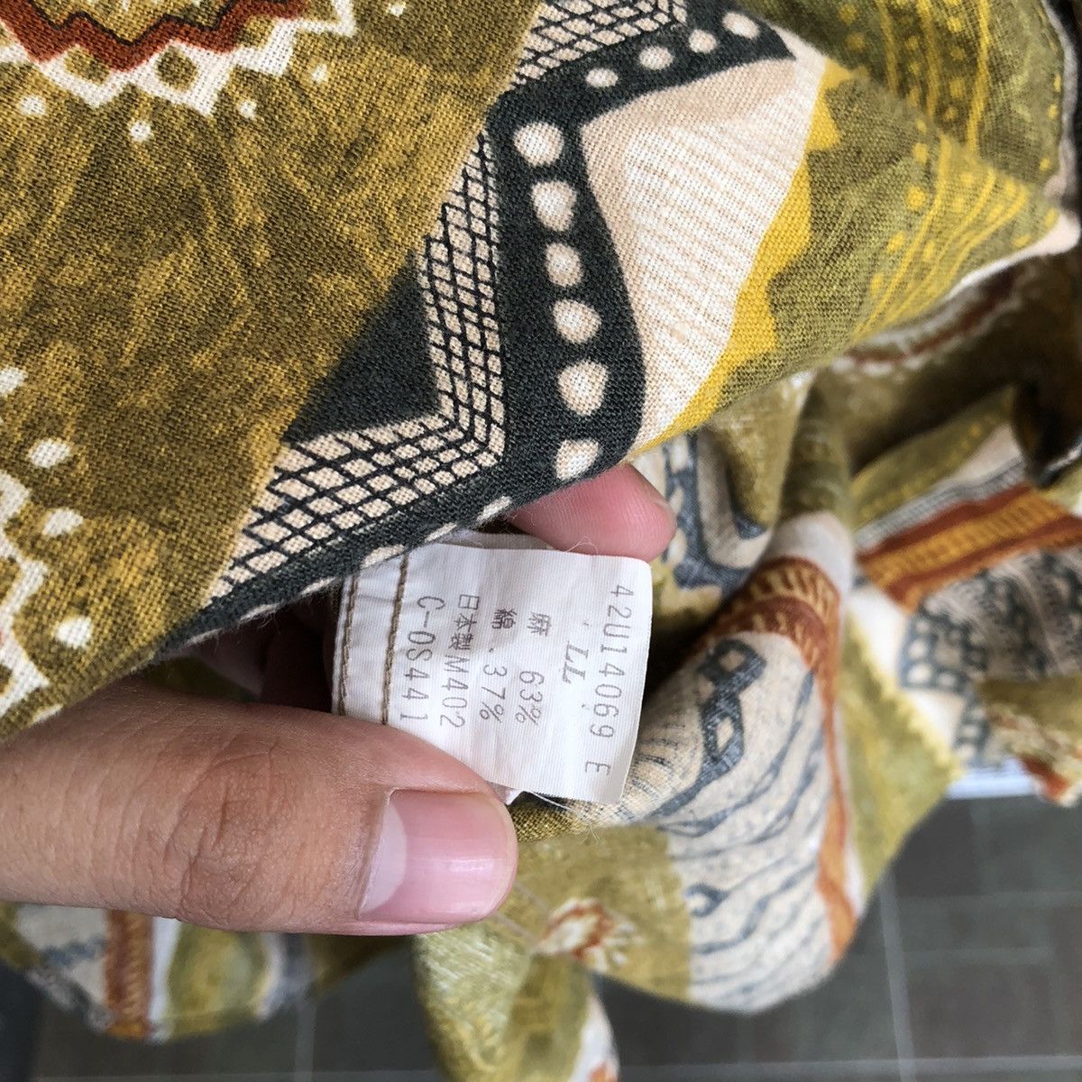 Japanese Brand × Trussardi × Vintage Rare Vintage Trussardi Abstract Design Buttons Shirt 🍒 Size US L / EU 52-54 / 3 - 6 Thumbnail