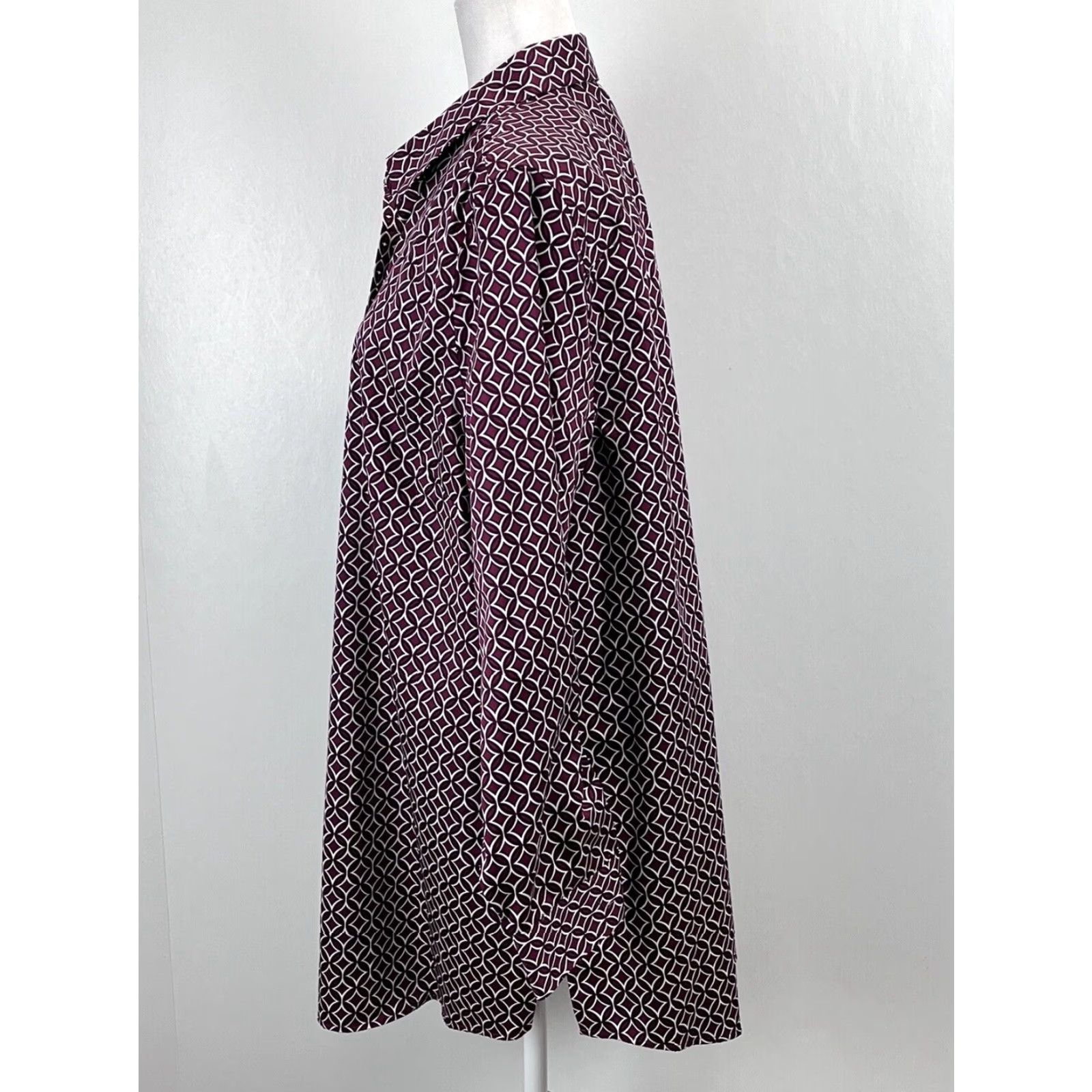 Vintage Chicos Button Up Tunic Shirt Womens XL Red Geometric Long Sleeve Cotton Non Iron Size XL / US 12-14 / IT 48-50 - 2 Thumbnail
