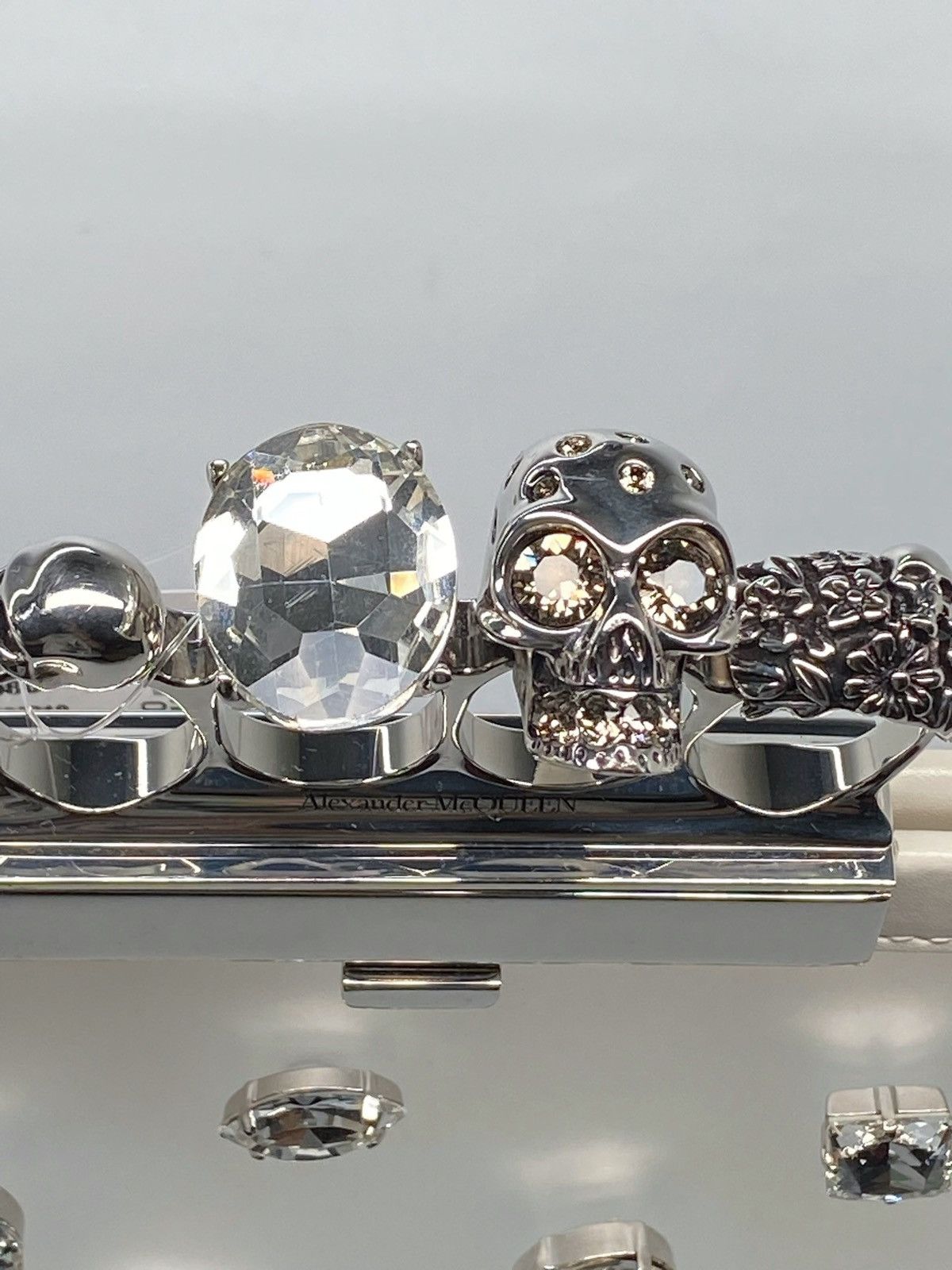 Alexander McQueen Alexander McQueen Four-Ring Knuckle Clasp Crystal clutch Size ONE SIZE - 10 Thumbnail