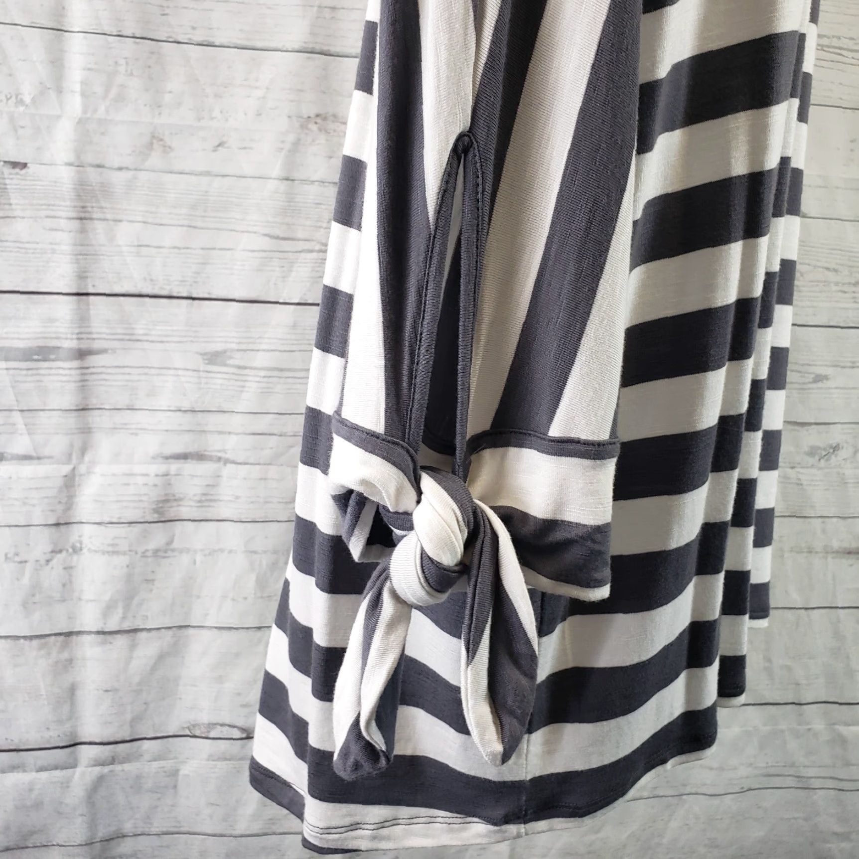 Soft Surroundings Soft Surroundings Blouse Womens Adrift Top 3/4 Sleeve Large Gray White Stripe Shirt Women L White Stripe Adrift Top Size L / US 10 / IT 46 - 4 Thumbnail