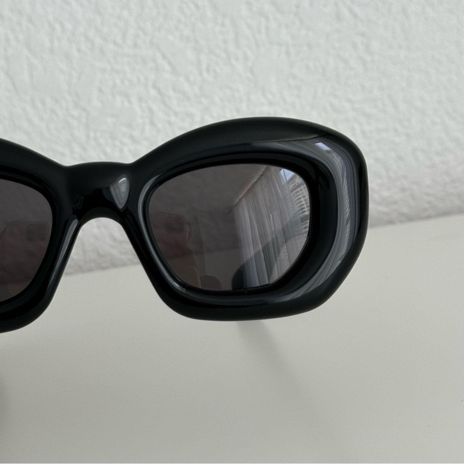 Loewe New! Loewe Black Sunglasses LW40117I 01A, Authentic Size ONE SIZE - 4 Thumbnail