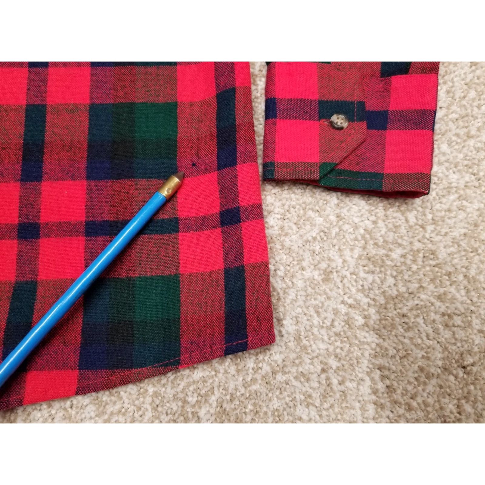 Vintage VINTAGE Northwest Territory Flannel Shirt Mens L Black Red Plaid Outdoors Camp Fish Shirts Button-Up Casual Mens Regular Plaid N/A? Size US L / EU 52-54 / 3 - 5 Thumbnail
