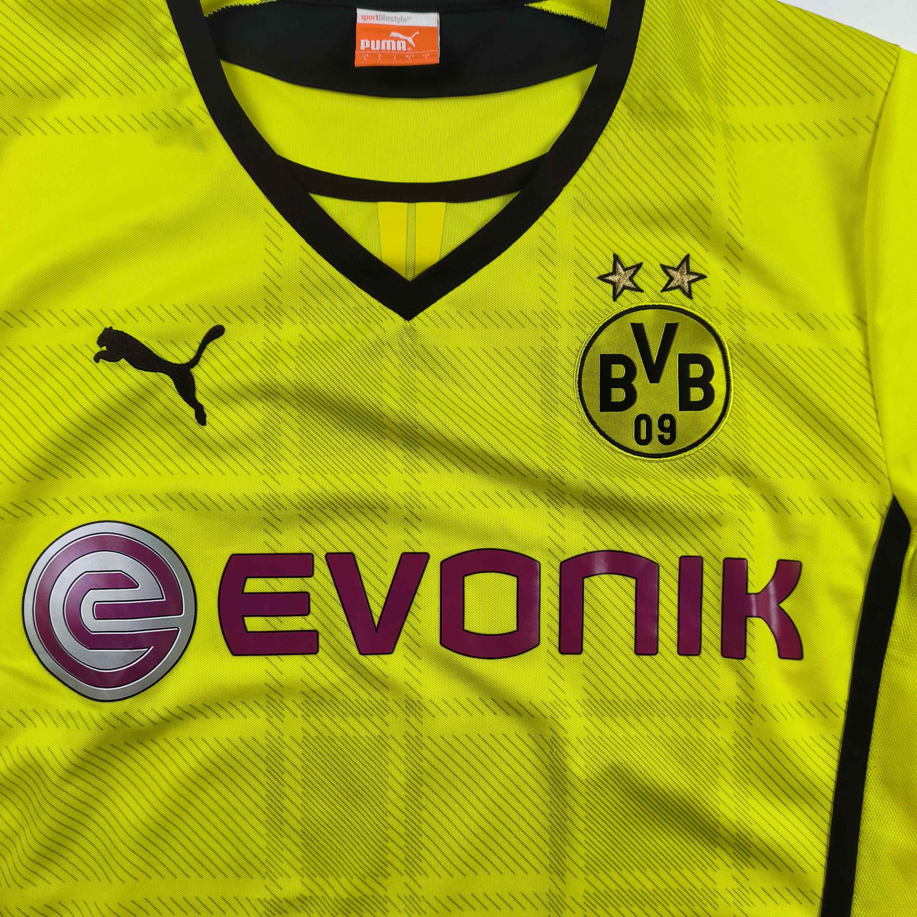 SIGNED Borussia Dortmund 2013-14 Puma home football jersey L
