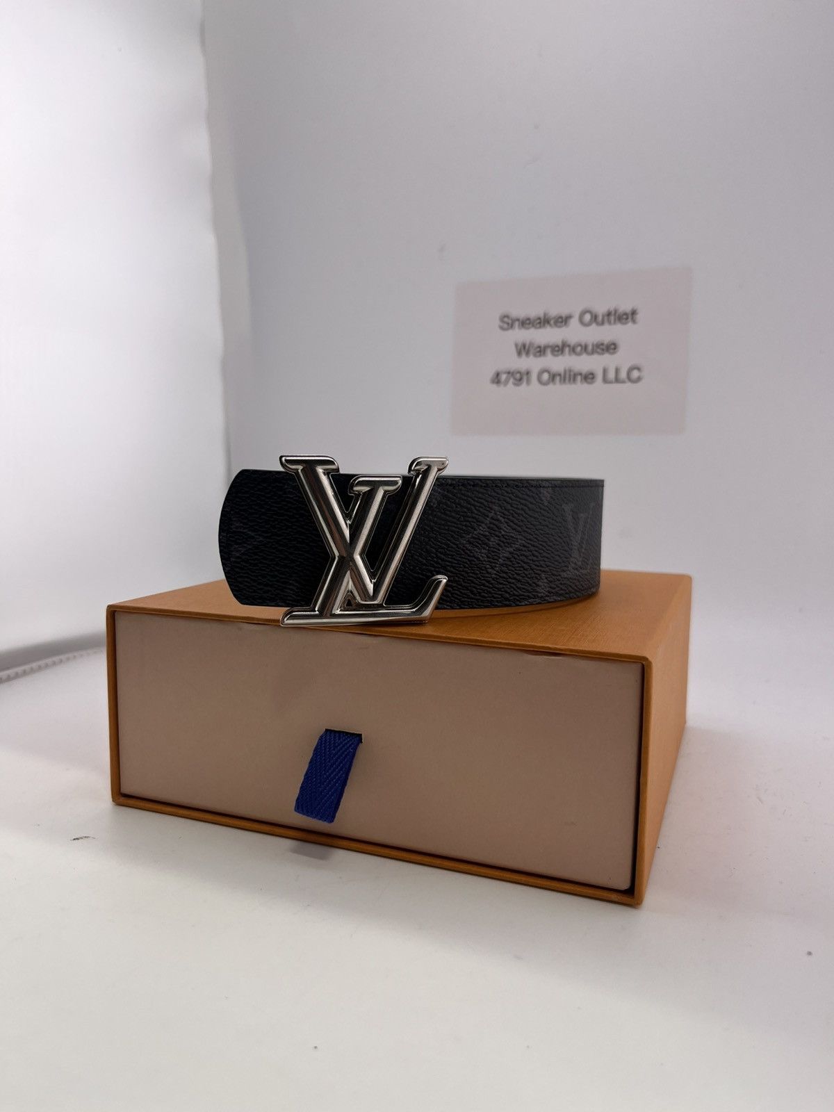 Louis Vuitton VERY CLEAN LOUIS VUITTON DIMENSION 40MM REVERSIBLE BELT Size 46 - 2 Thumbnail