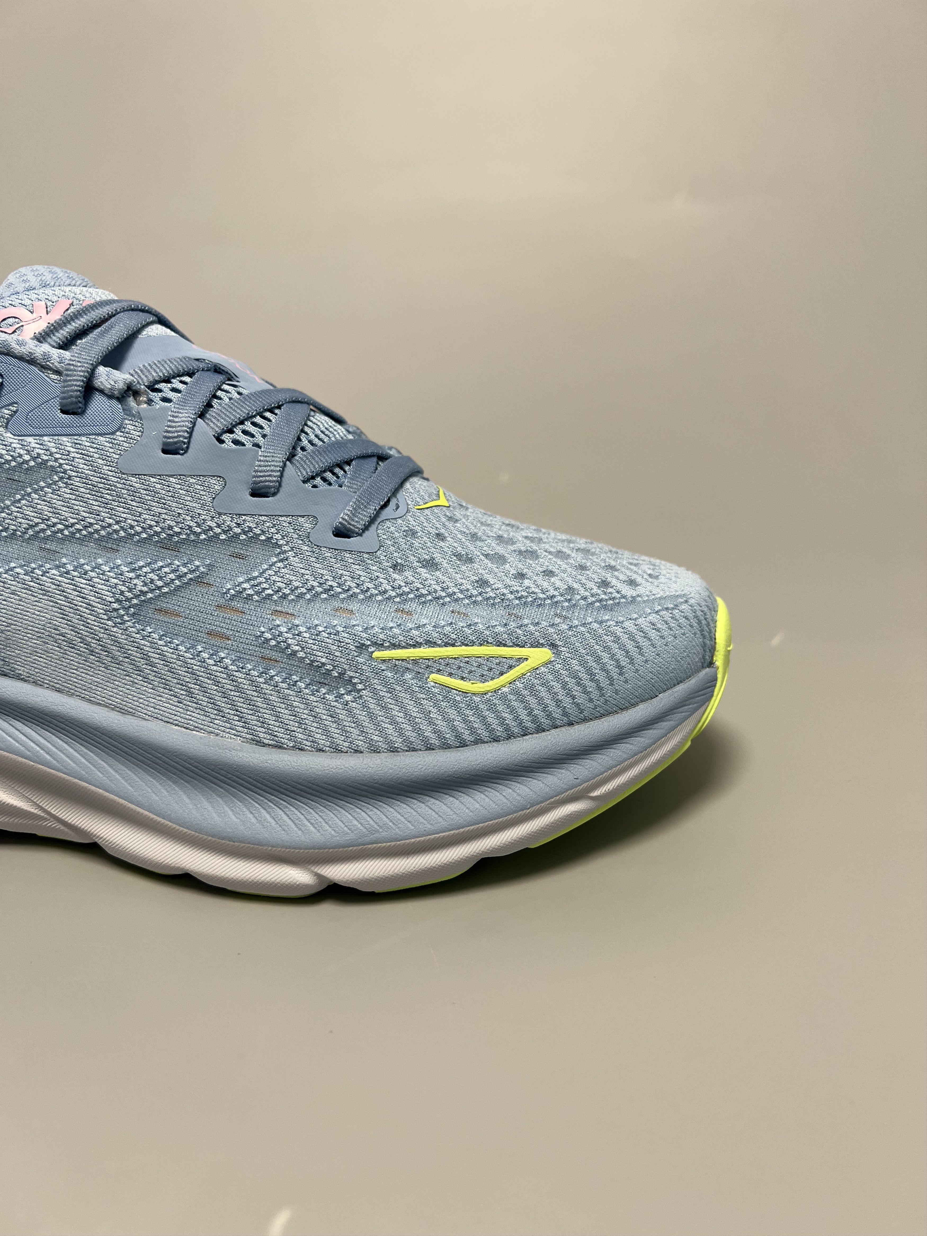 Hoka 7B Hoka One One Clifton 9 Running Shoes Walking Gym Size US 7 / IT 37 - 13 Thumbnail