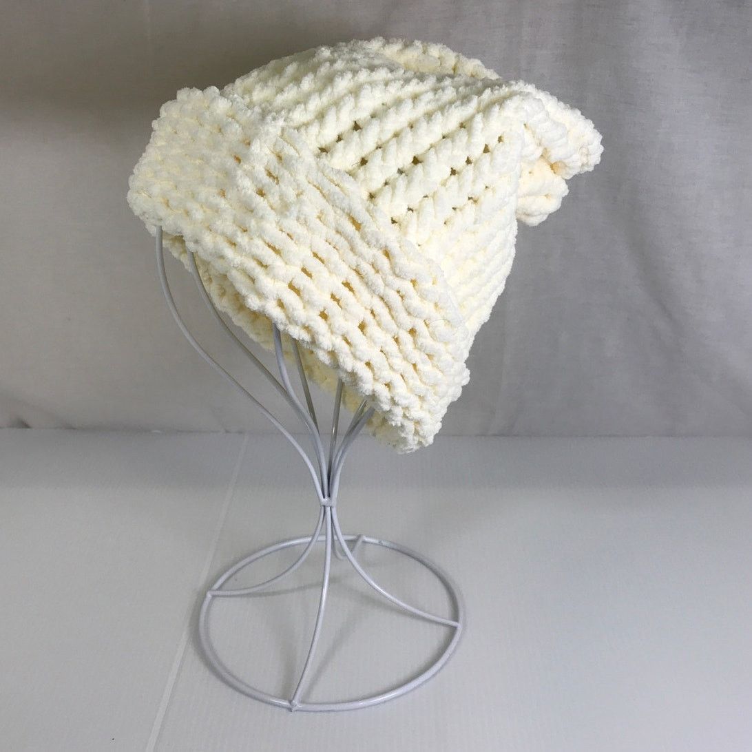 Handmade NWT Handmade Chunky Knitted Cream Adult Slouchy Beanie Size ONE SIZE - 1 Thumbnail