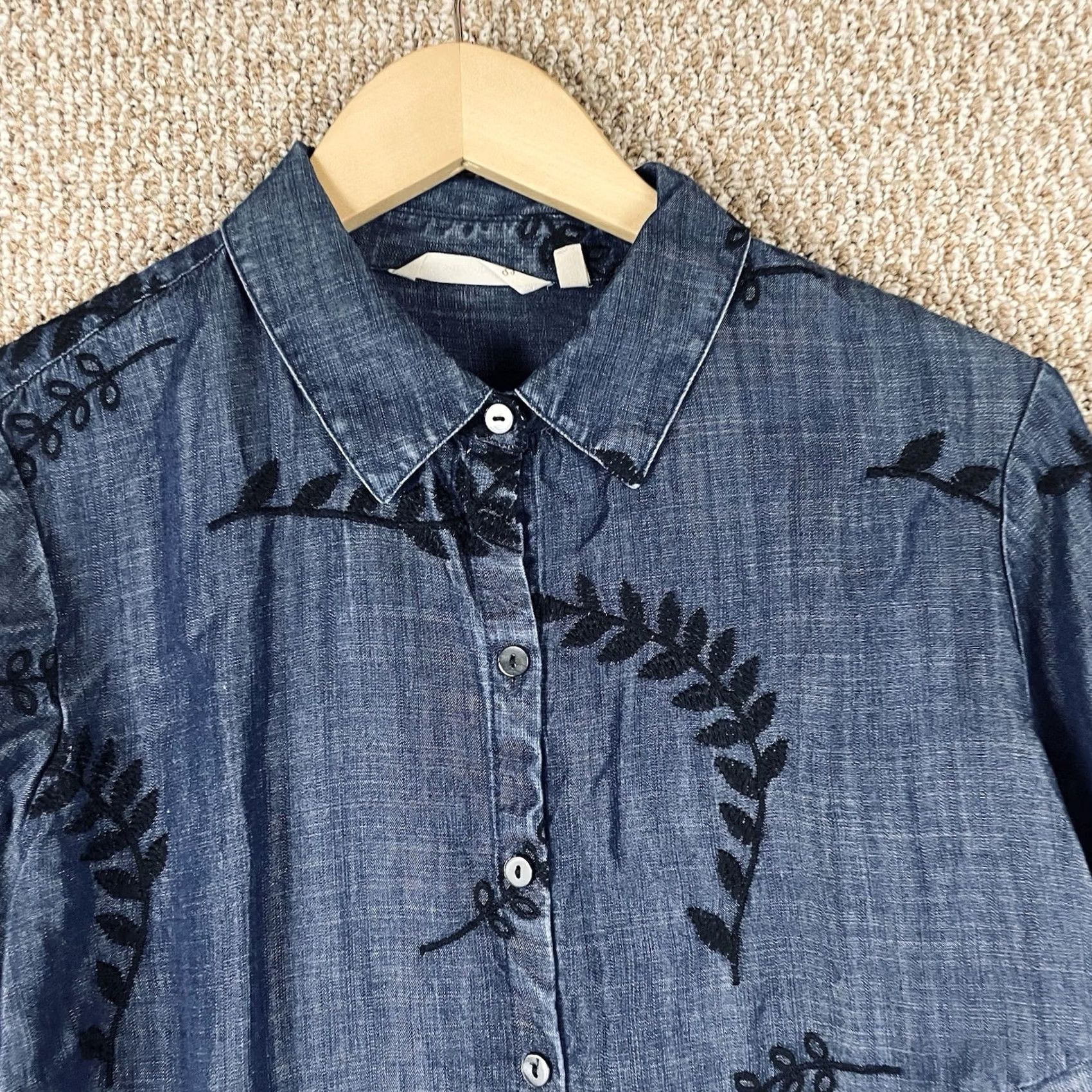 Soft Surroundings Soft Surroundings Chambray Shirt Large Embroidered Boho Flowy Button Up Women 146 Size L / US 10 / IT 46 - 2 Thumbnail