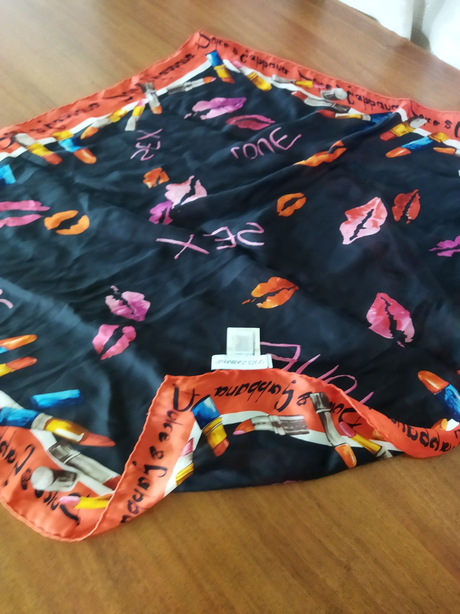 Dolce & Gabbana Dolce Gabbana Silk Love Sex Scarf Size ONE SIZE - 3 Thumbnail