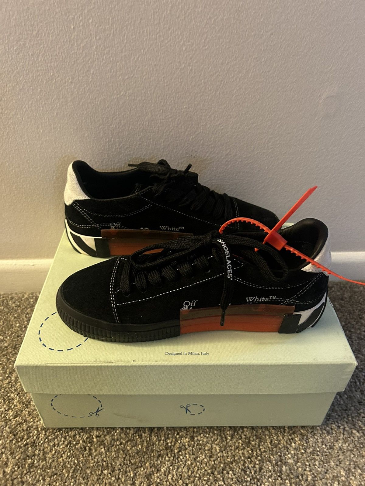 Off-White New Arrow Low Vulcanized Black White Off-White Size US 5.5 / EU 38 - 2 Thumbnail