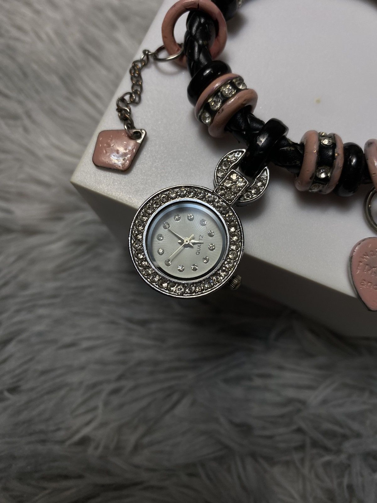 Japanese Brand × Jewelry × Vintage Charming Bracelet Watch with Hearts and Crystals Size ONE SIZE - 2 Thumbnail