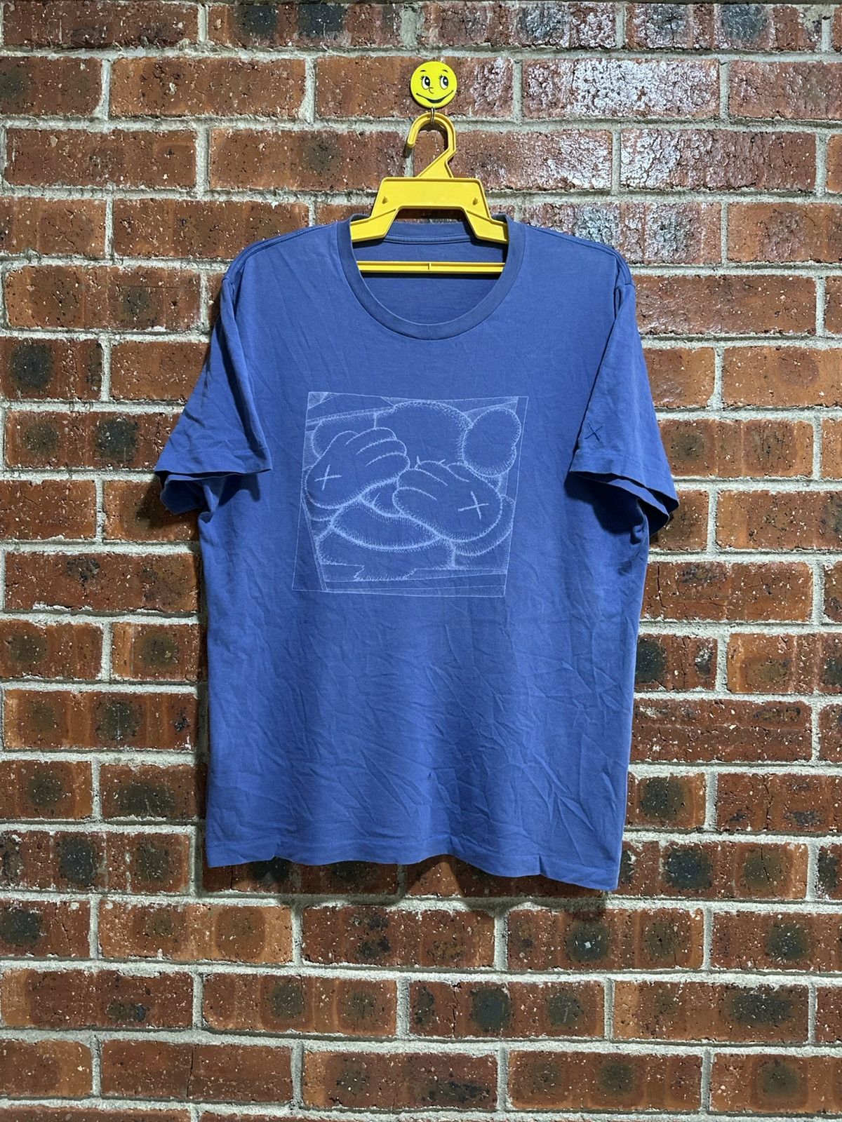 Kaws × Uniqlo × Vintage Vintage UT X Kaws Sun Faded Tee Size US L / EU 52-54 / 3 - 1 Thumbnail