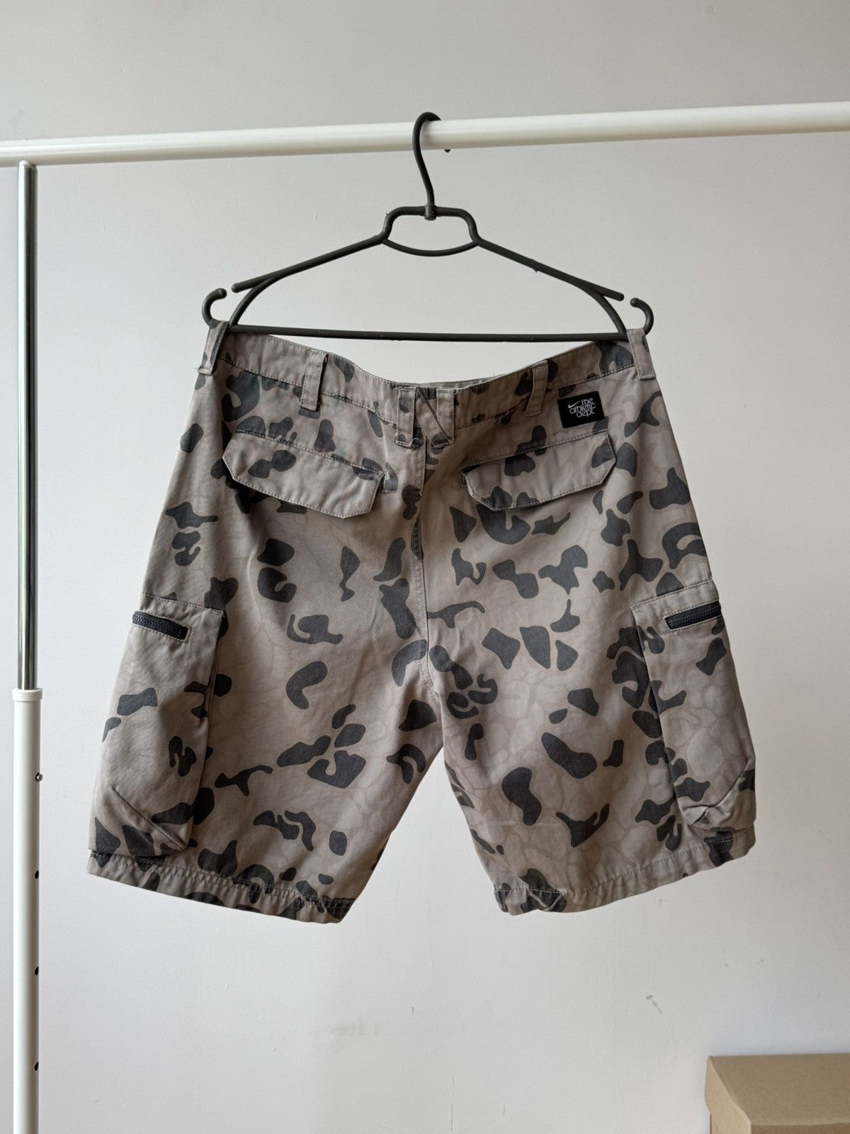 Nike Vintage Nike Cargo Pockets Camo Shorts Size US 34 / EU 50 - 2 Thumbnail