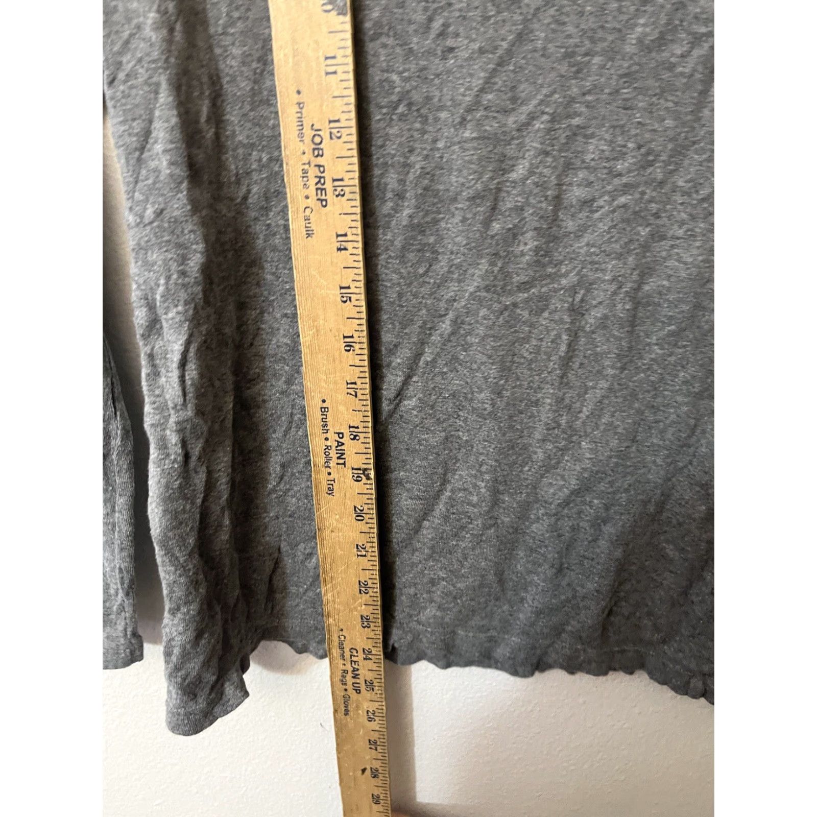 Vintage New York & Company Blouse Shirt Womens Gray Solid Long Sleeve Size M Adult Regular Scoop Neck Casual Comfort Easy Care Fall/Spring/Winter 2/2 Size M / US 6-8 / IT 42-44 - 4 Thumbnail
