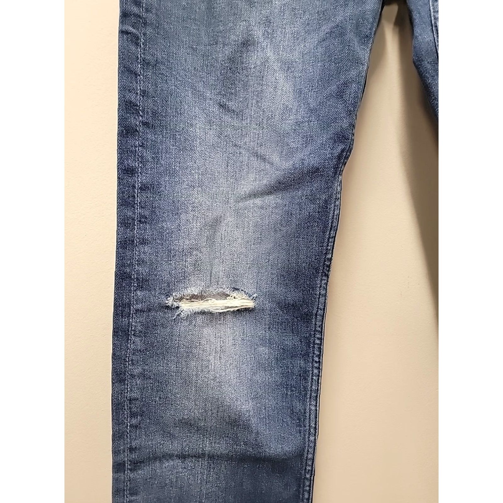 Hugo Boss NWT HUGO BOSS Delaware Slim Jeans Men 30x32 Candiani Denim Blue Slim Fit Straight 32in Inseam Mens Size US 30 / EU 46 - 4 Thumbnail