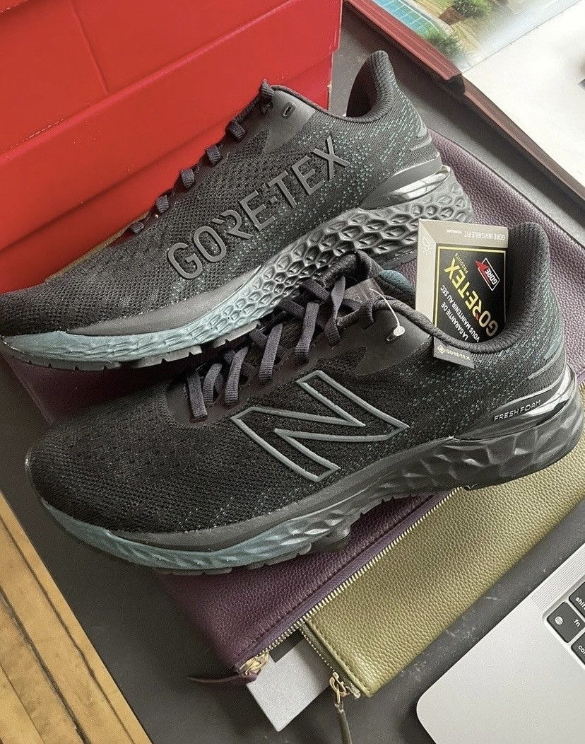 Goretex × New Balance New Balance gore tex M880X1 running shoes Size US 9 / EU 42 - 1 Thumbnail