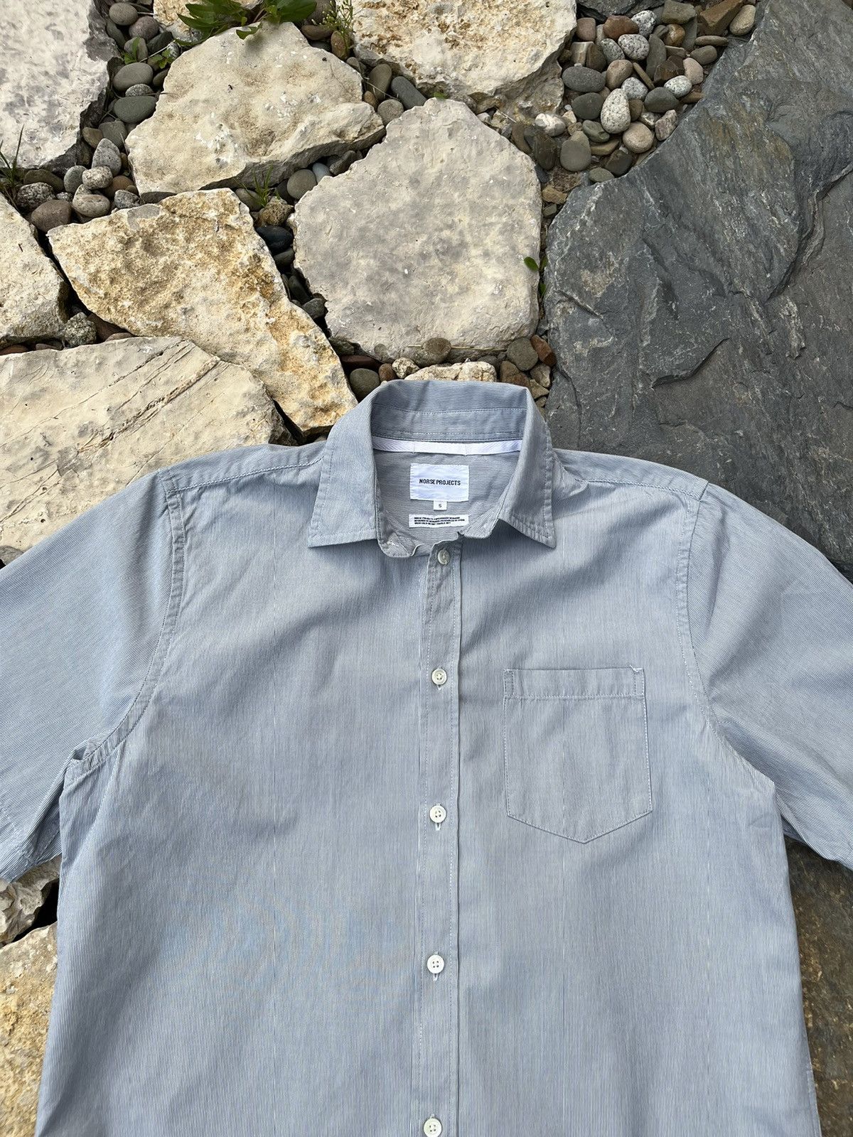 Norse Projects Norse Projects osvald micro stripe ss cotton pocket shirt Size US S / EU 44-46 / 1 - 4 Thumbnail