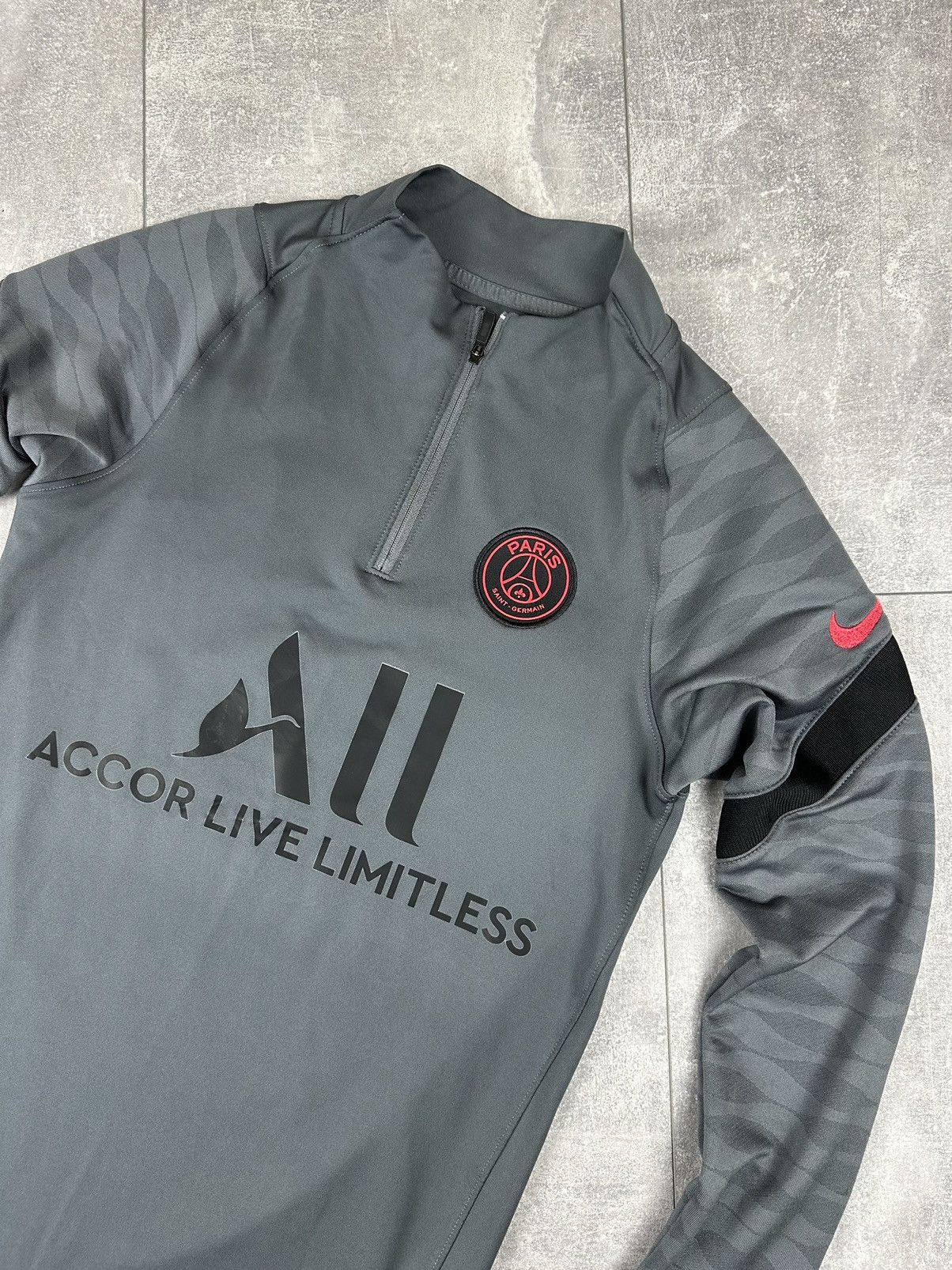 Nike Nike PSG Paris Training Long Sleeve 1/4 Zip Up 2021/22 Size US XS / EU 42 / 0 - 2 Thumbnail