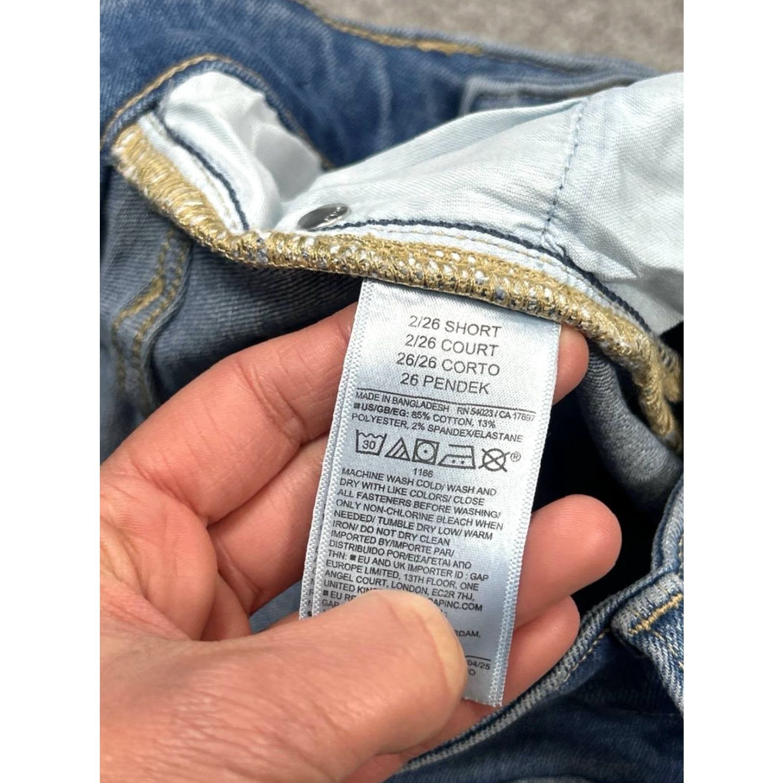 Gap Gap Jeans Womens 2 Blue Denim Cotton Stretch Mid Rise 24x28 Straight 5-Pocket City Preppy Accessories: Button Zipper Logo Size 26" / US 2 / IT 38 - 5 Thumbnail