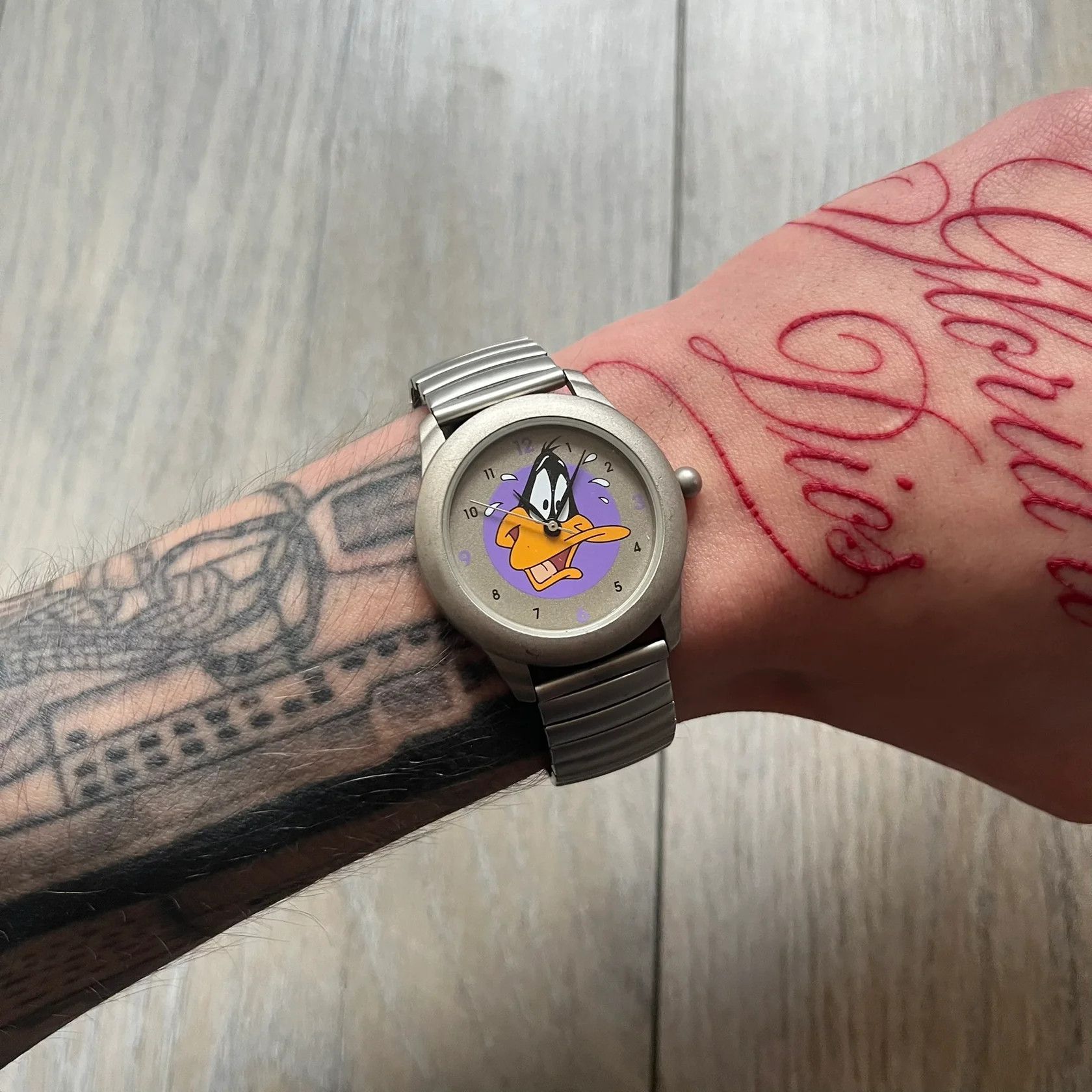 Warner Bros Warner Bros Daffy Duck 1997 Analog Watch Size ONE SIZE - 1 Thumbnail