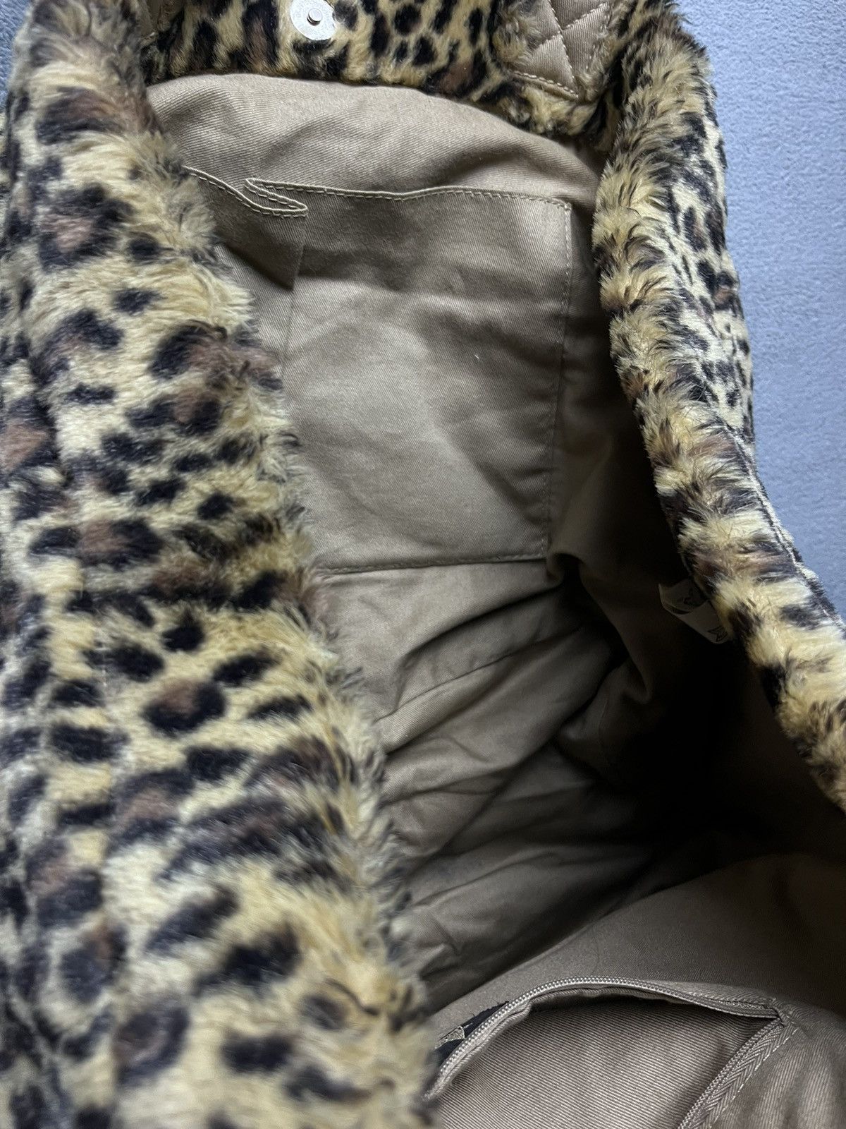 20471120 Hyoma - furry leopard giant tote bag Size ONE SIZE - 7 Thumbnail