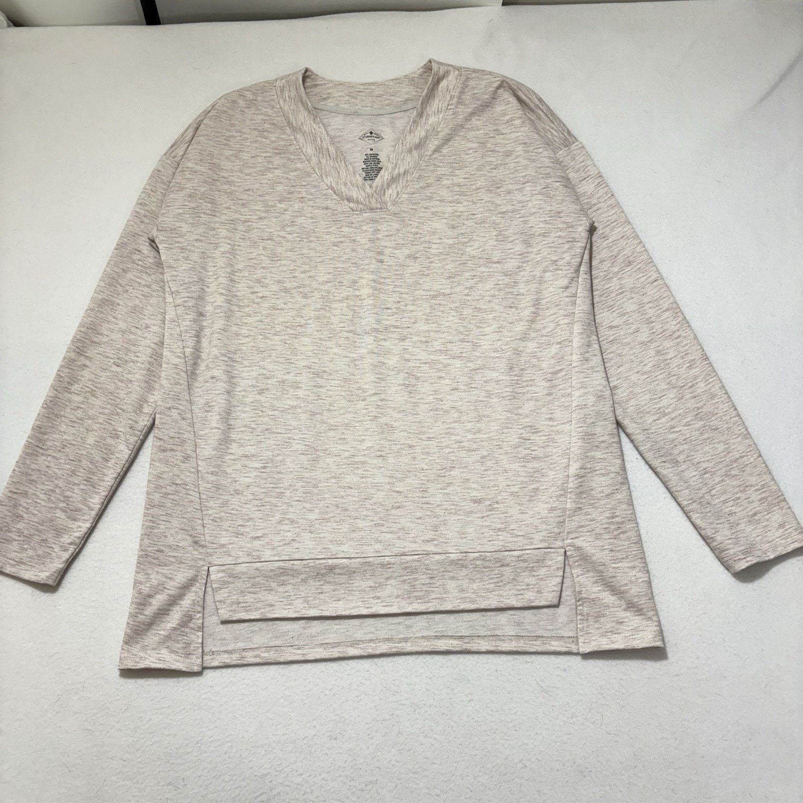 Other St. John's Bay Active Medium V-Neck Sweatshirt Beige Stretch Size M / US 6-8 / IT 42-44 - 1 Thumbnail