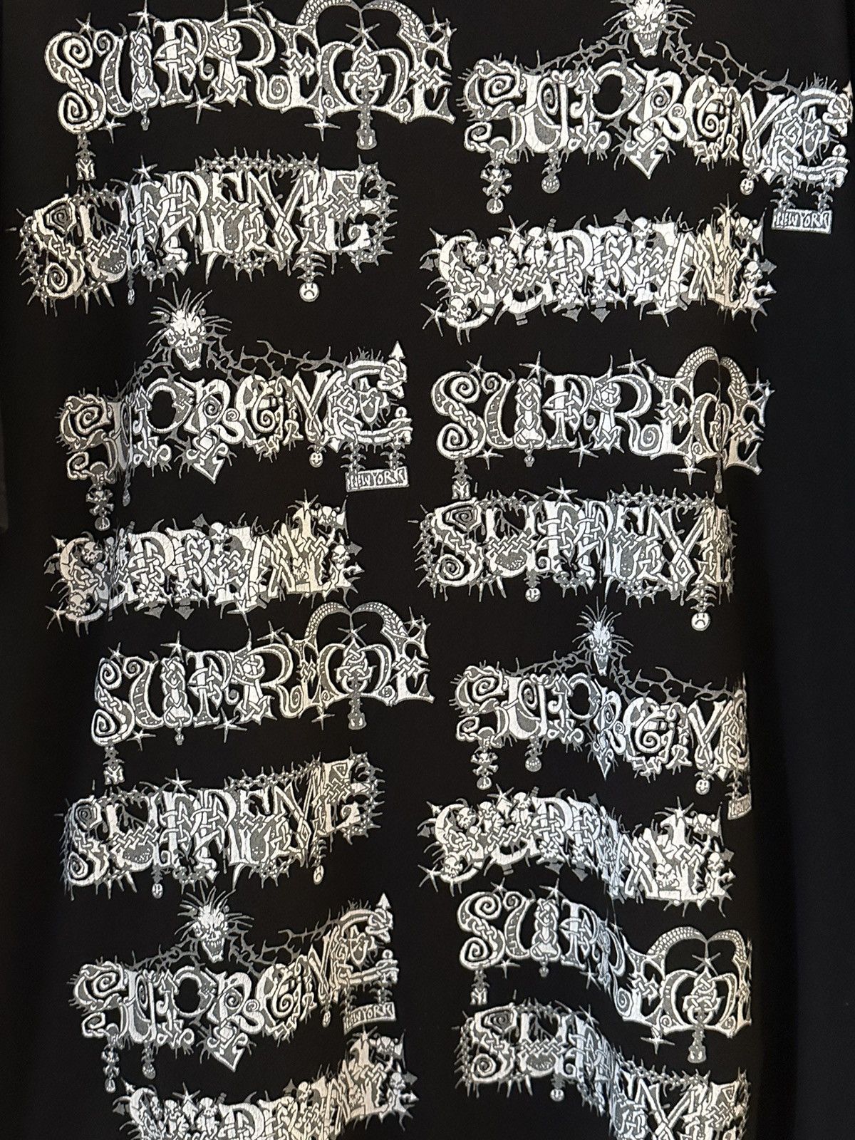 Supreme Supreme Wombat Tee Size US XXL / EU 58 / 5 - 2 Thumbnail