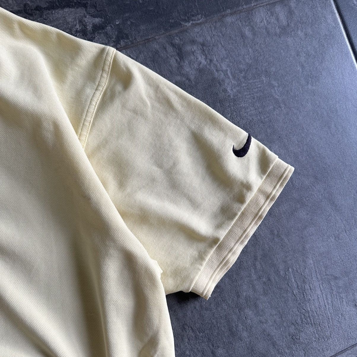 Nike × Vintage Vintage Nike Court Polo Tennis Golf Distressed Y2K 90s Size US L / EU 52-54 / 3 - 11 Thumbnail