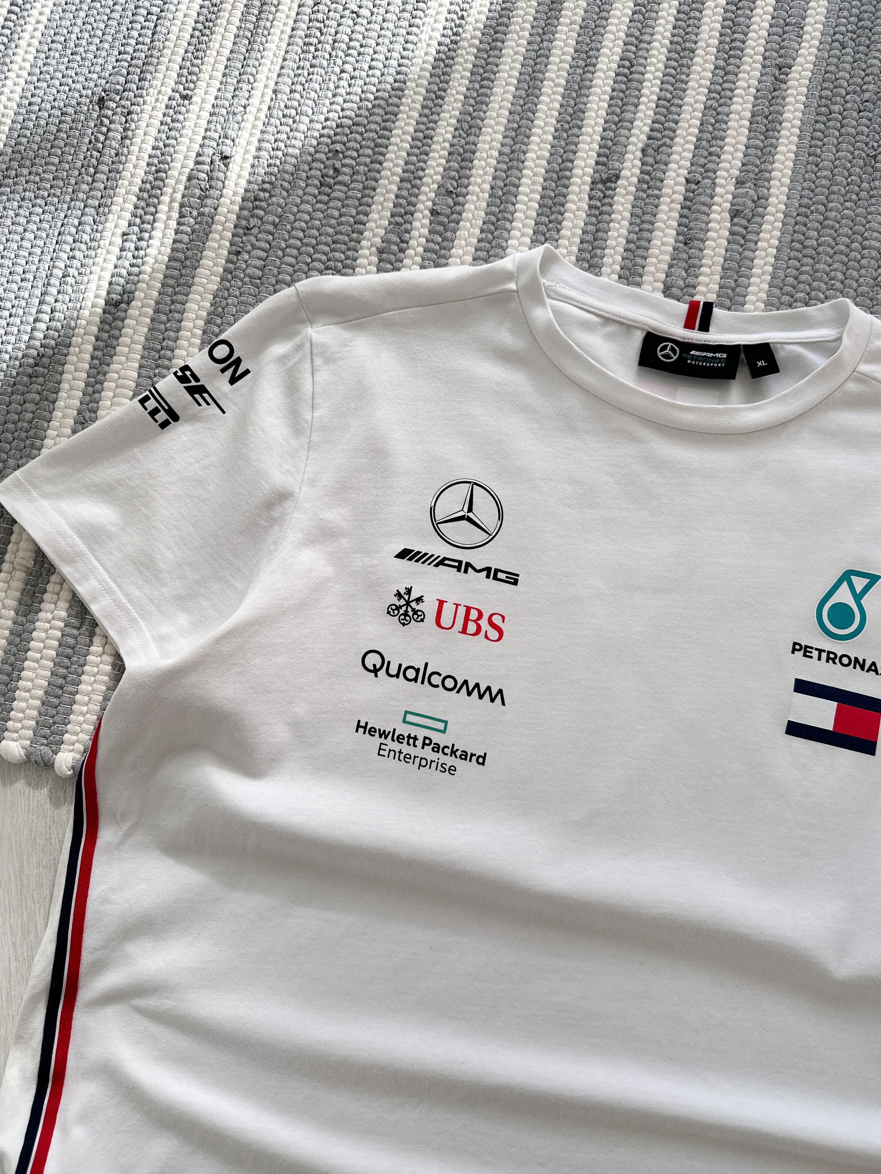 Mercedes-Benz Mercedes Benz AMG Petronas NASCAR Racing Tee Size US XL / EU 56 / 4 - 4 Thumbnail