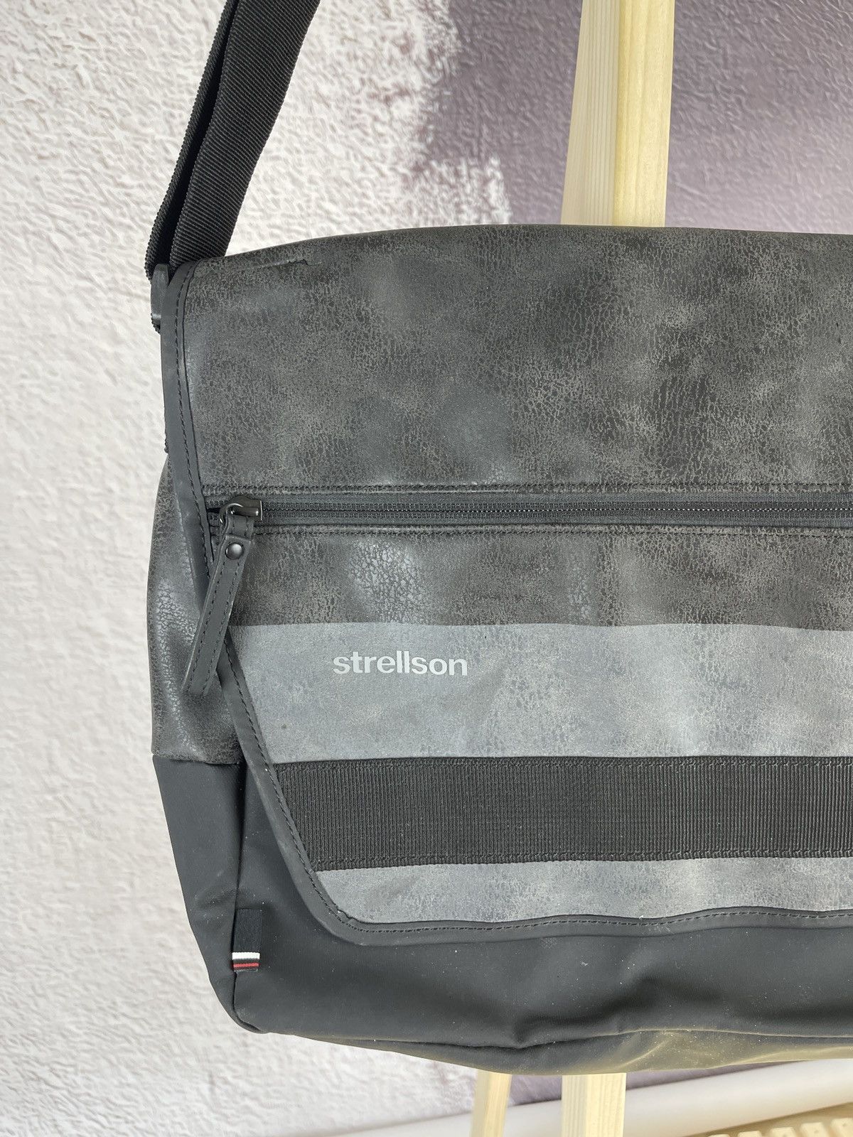Strellson Strellson vintage leather messenger bag crossbody Size ONE SIZE - 4 Thumbnail