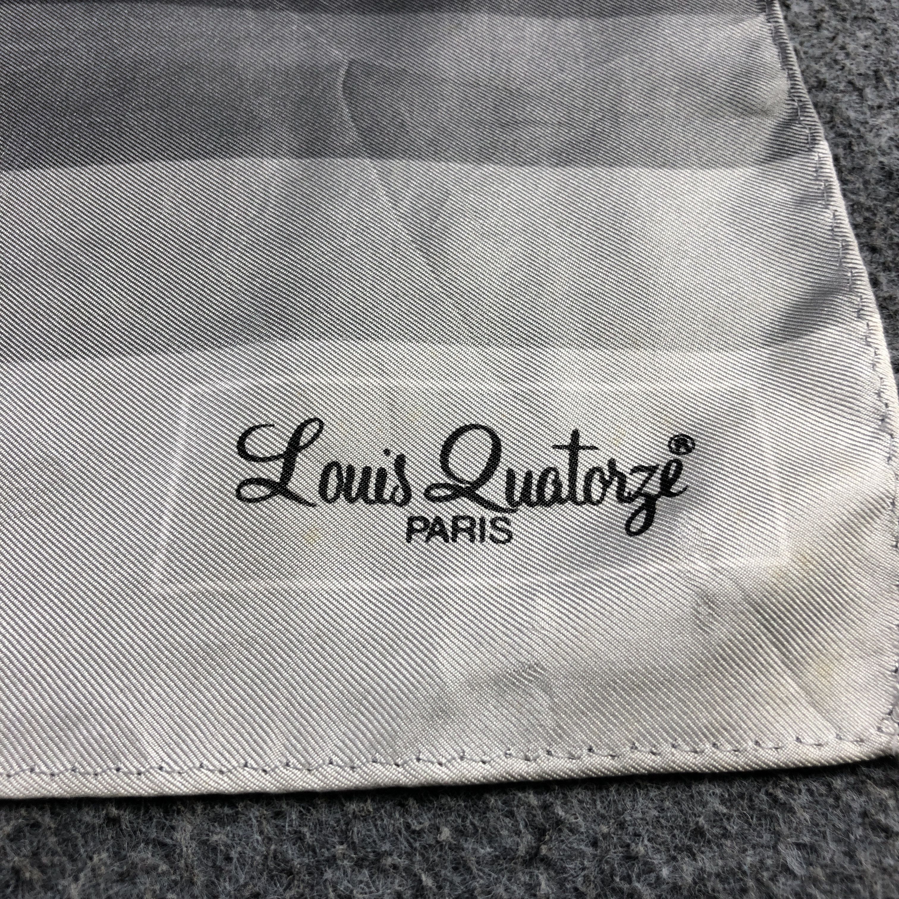 Japanese Brand Vintage Louis Quatorze Silk Scarf M1278 Size ONE SIZE - 4 Thumbnail