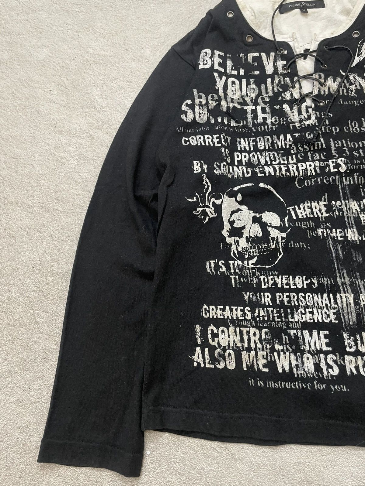 If Six Was Nine 00s Skull Graphic Lace-Up Long Sleeve Distressed Punk Grunge Size US S / EU 44-46 / 1 - 5 Thumbnail