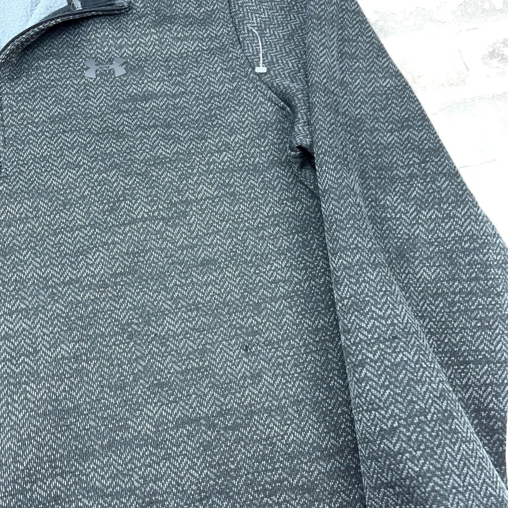 Under Armour Under Armour Sweatshirt Large Black Herringbone Quarter Zip Pullover Sweater Men Size US L / EU 52-54 / 3 - 4 Thumbnail