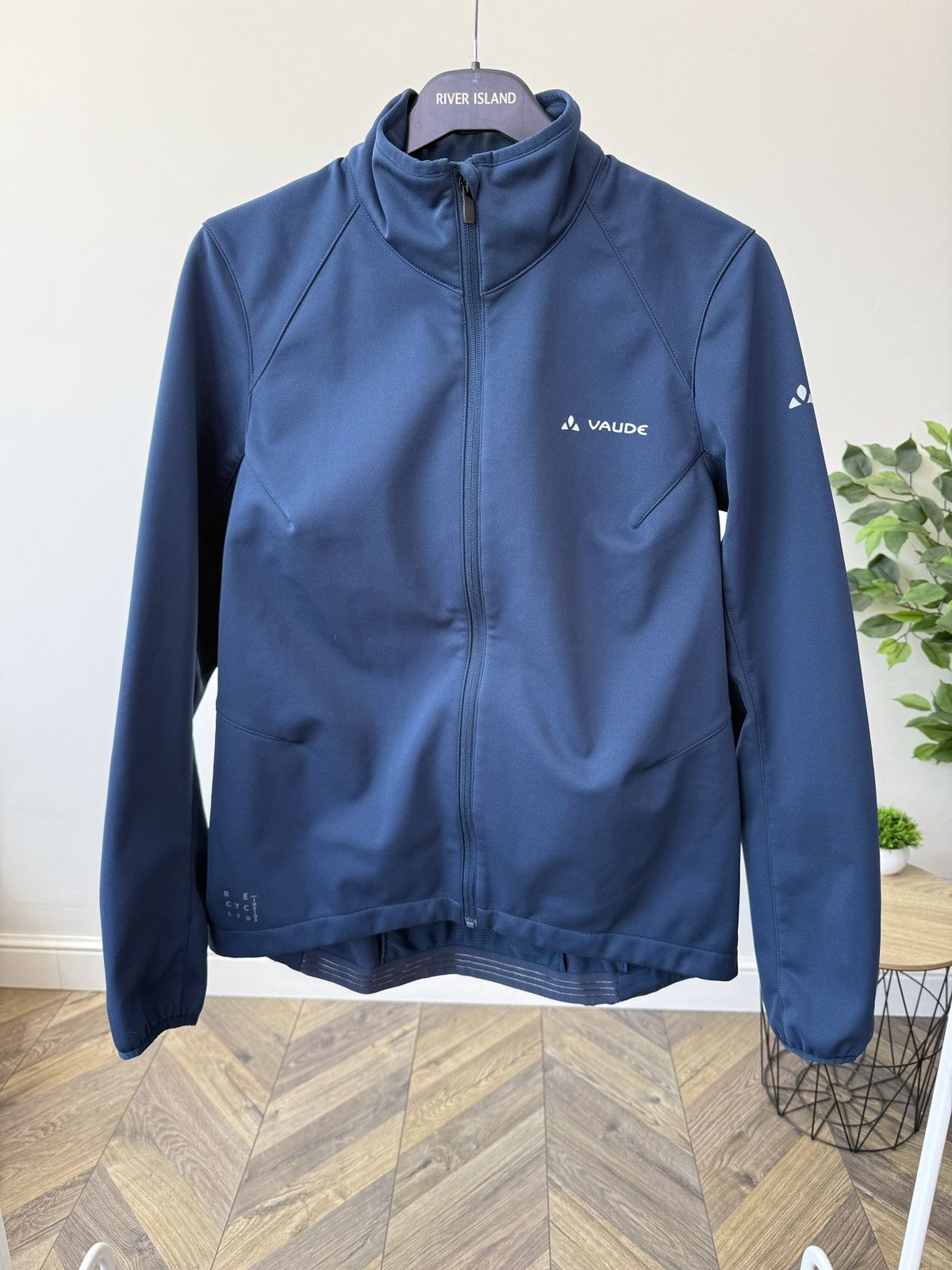 Other Vintage Vaude women’s matera Softshell cycling jacket Size L / US 10 / IT 46 - 1 Thumbnail