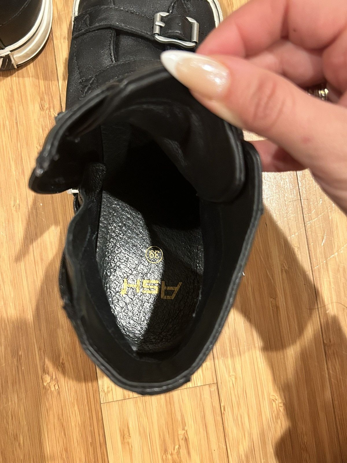 America's Cup low-top sneakers