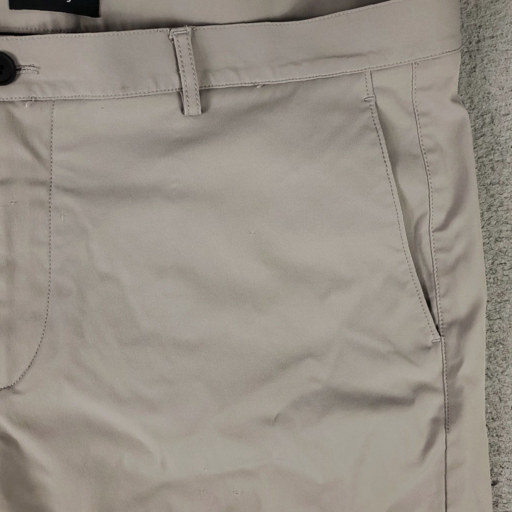 Theory Theory Men Size 40 Chino Flat Front Dri Fit Beanie Beige/Gray Polyester Shorts Casual Short Size US 40 / EU 56 - 5 Thumbnail