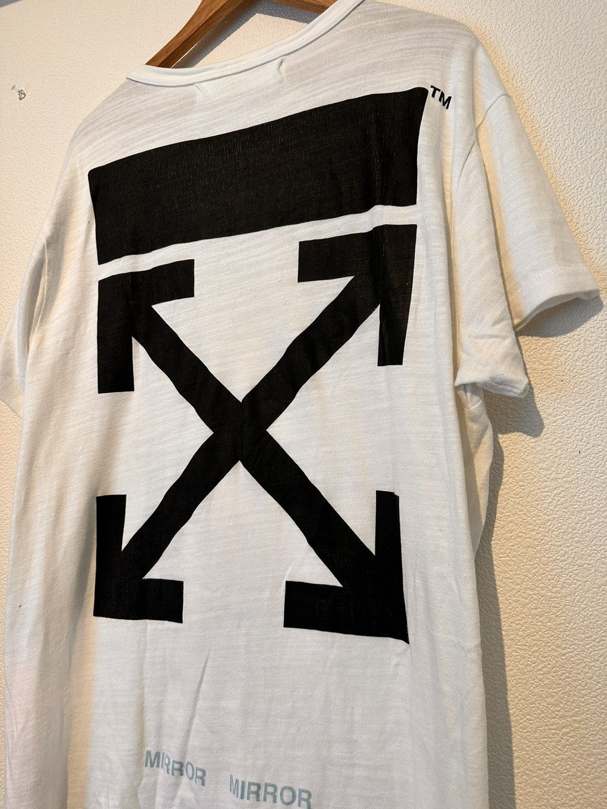 Off-White Caravaggio Tee Size US L / EU 52-54 / 3 - 4 Thumbnail