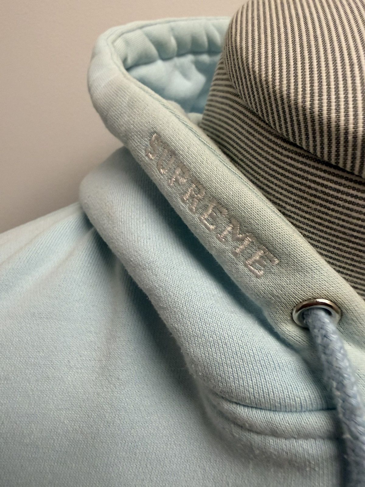 Champion × Supreme SS18 Light Blue Champion Script Hoodie Size US L / EU 52-54 / 3 - 4 Thumbnail
