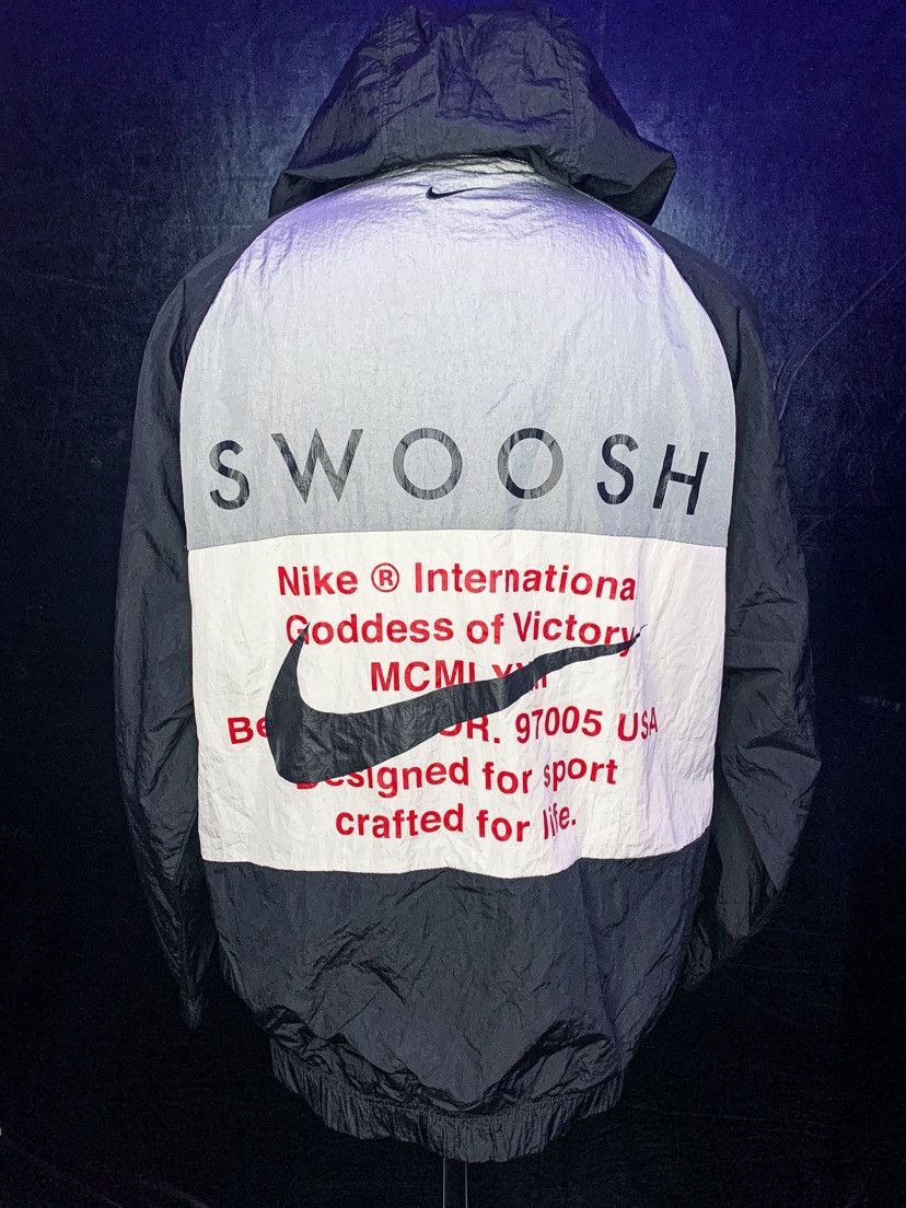 Nike Nike Woven Hooded Jacket Size US L / EU 52-54 / 3 - 2 Thumbnail